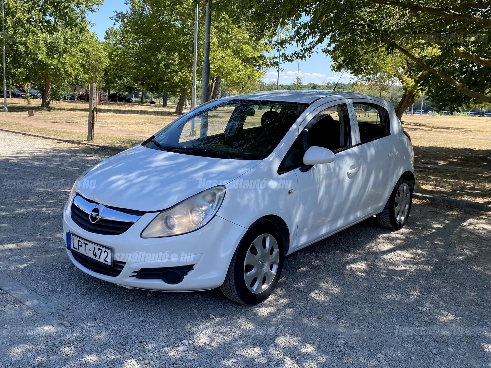 OPEL CORSA D 2011/8 - 1
