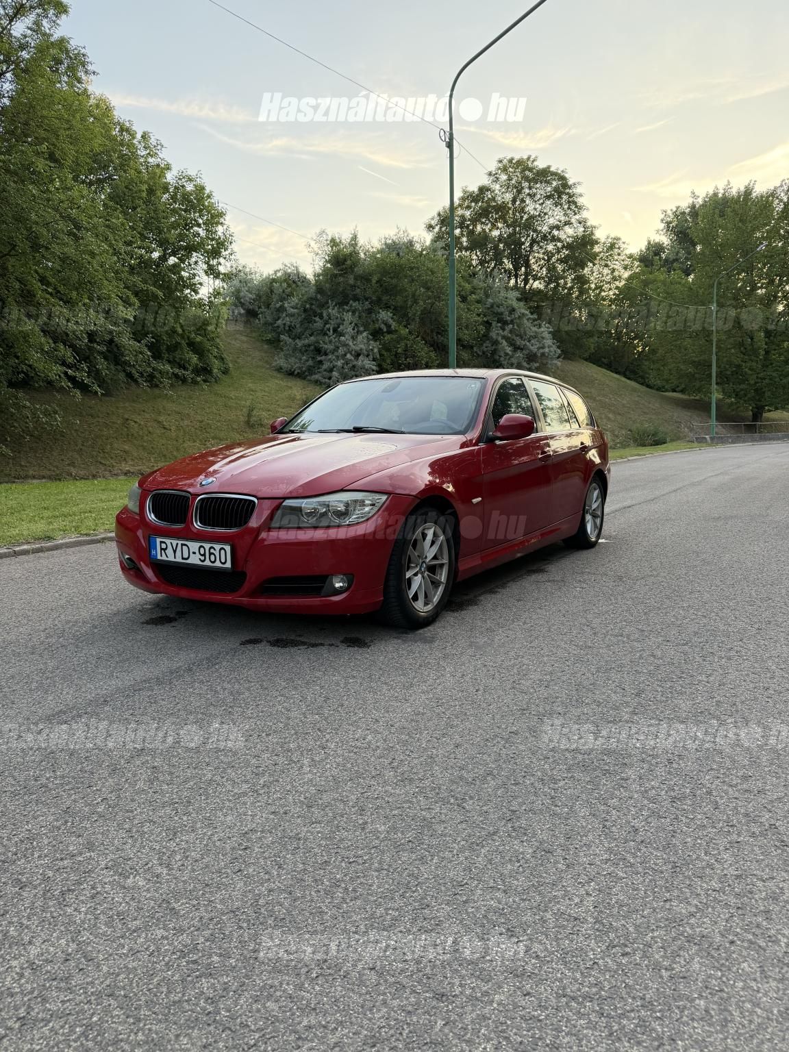 BMW 318 2010 - 1
