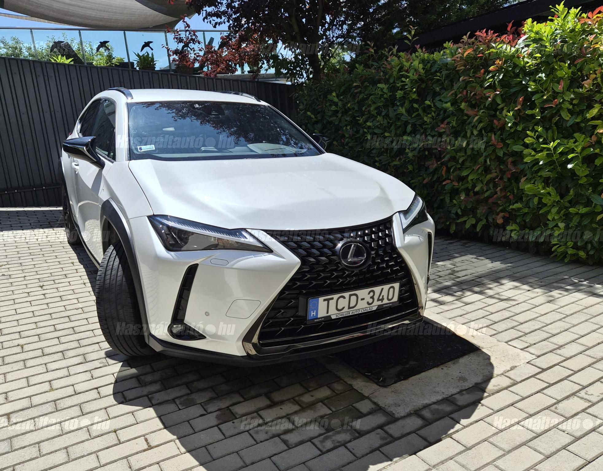 LEXUS UX 2022/2 - 1
