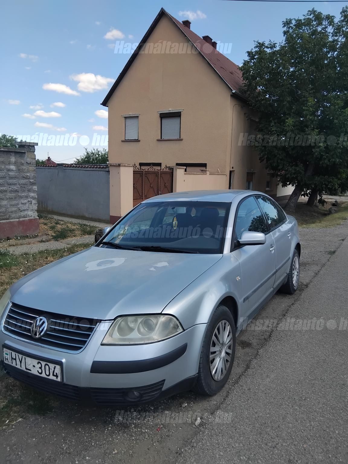 VOLKSWAGEN PASSAT V 2002/2 - 1
