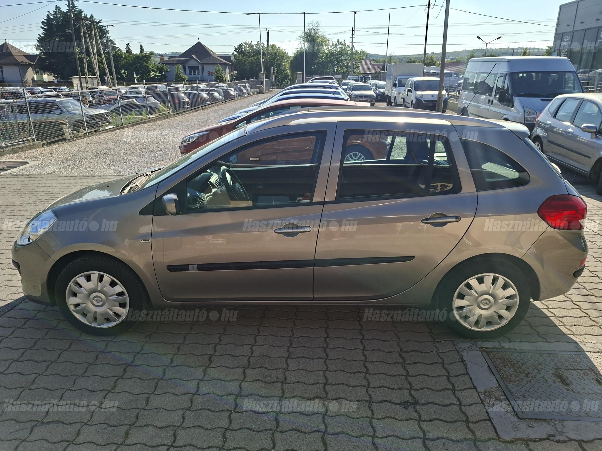RENAULT CLIO 2009/3 - 1