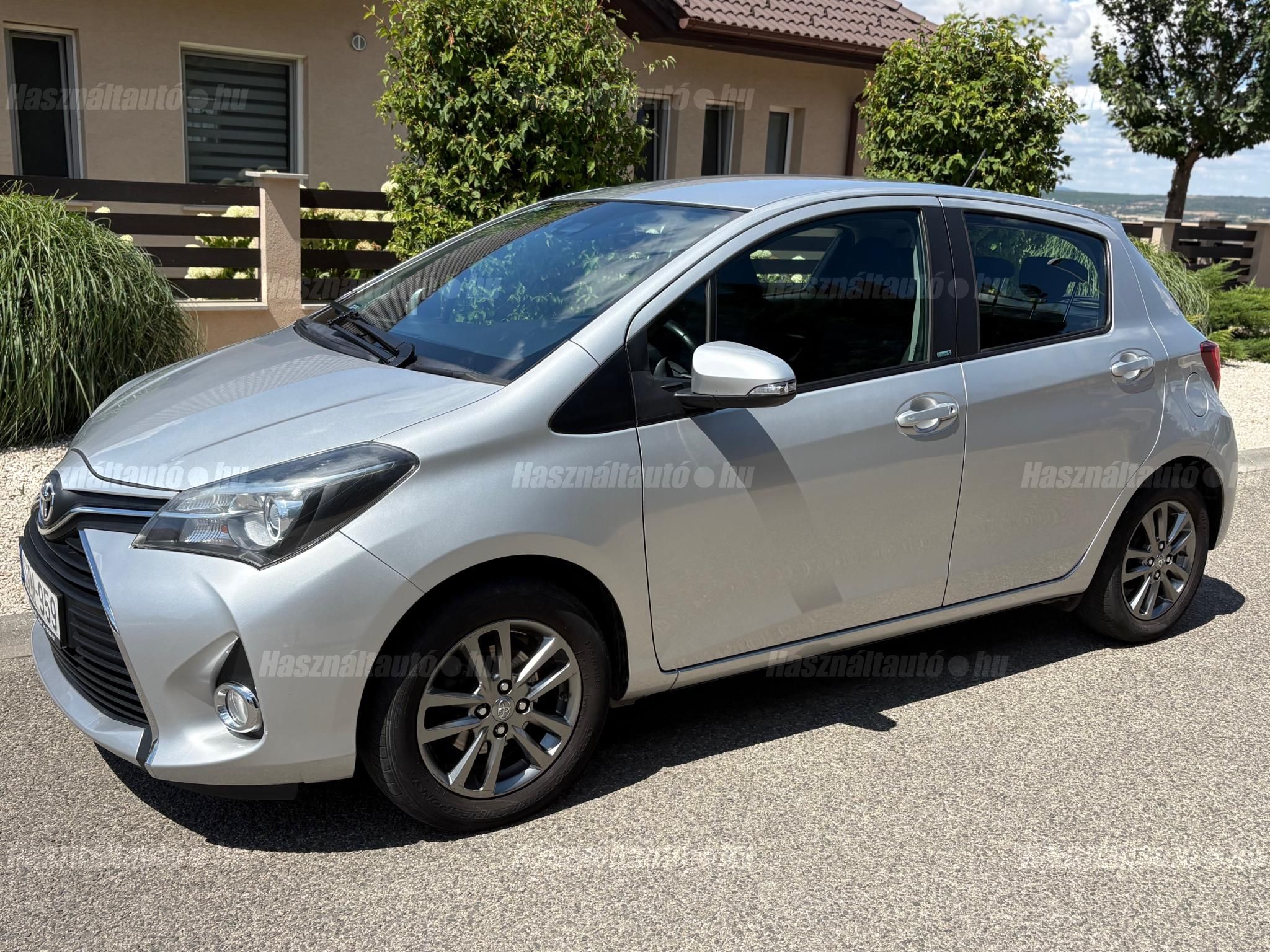 TOYOTA YARIS 2017/4 - 1
