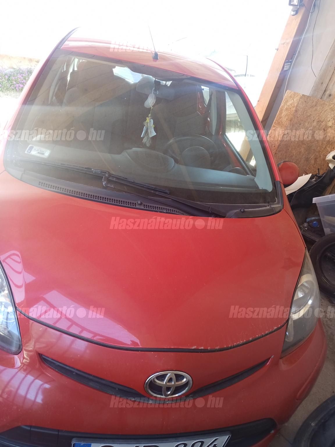 TOYOTA AYGO 2013/10 - 1