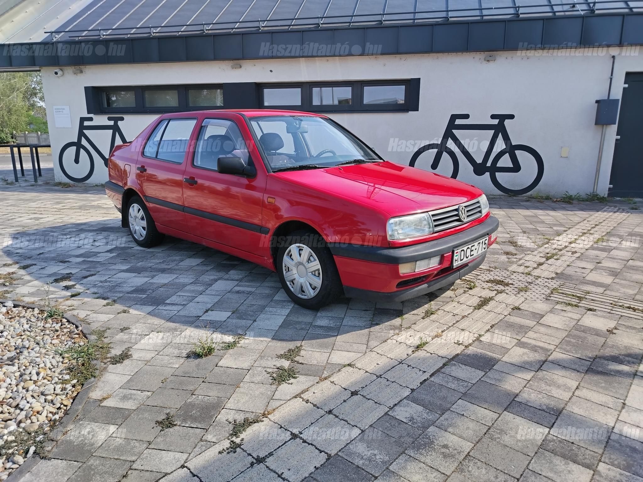 VOLKSWAGEN VENTO 1992 - 1