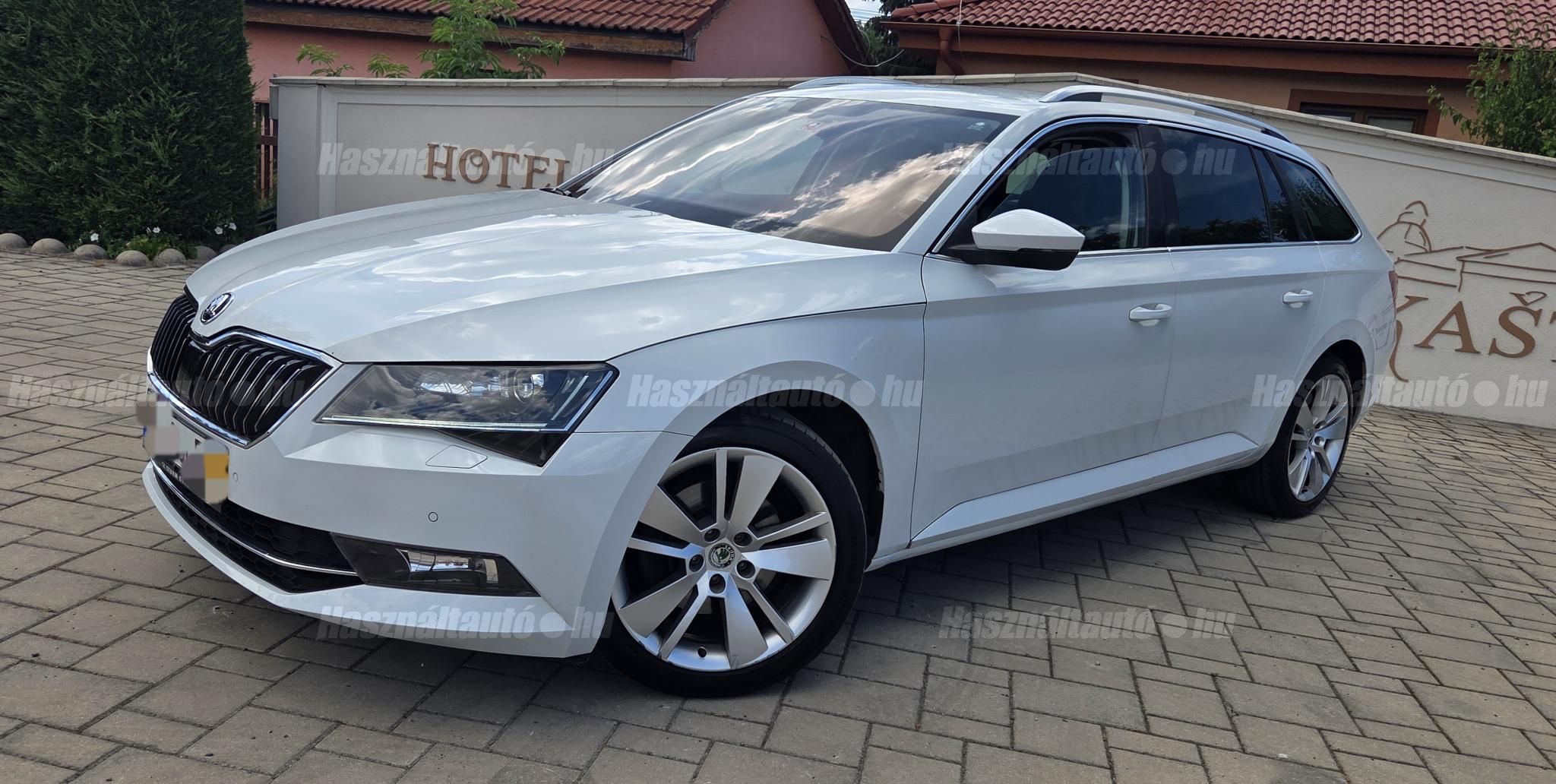 SKODA SUPERB 2015 - 1