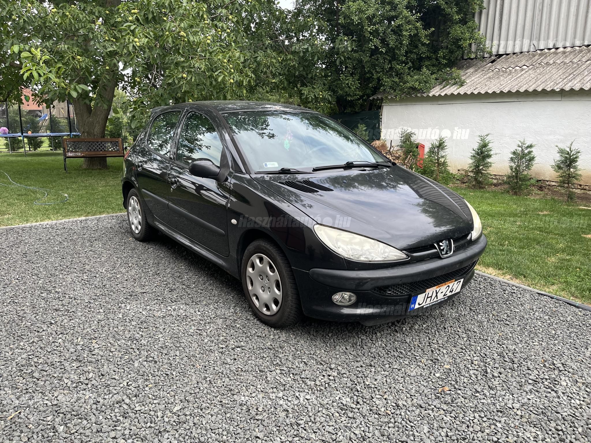 PEUGEOT 206 2004/8 - 1