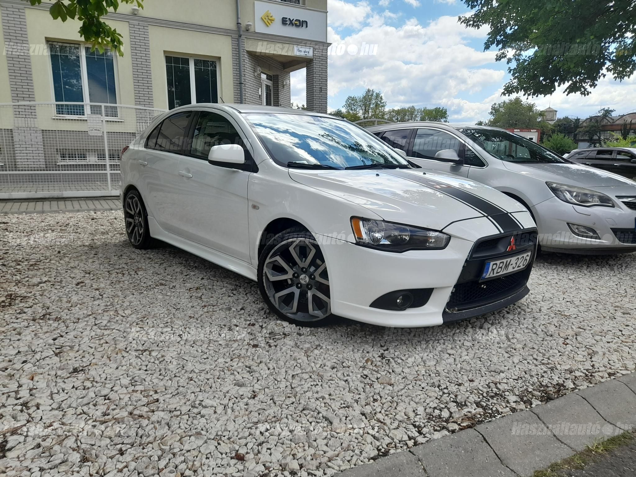 MITSUBISHI LANCER 2010/4 - 1