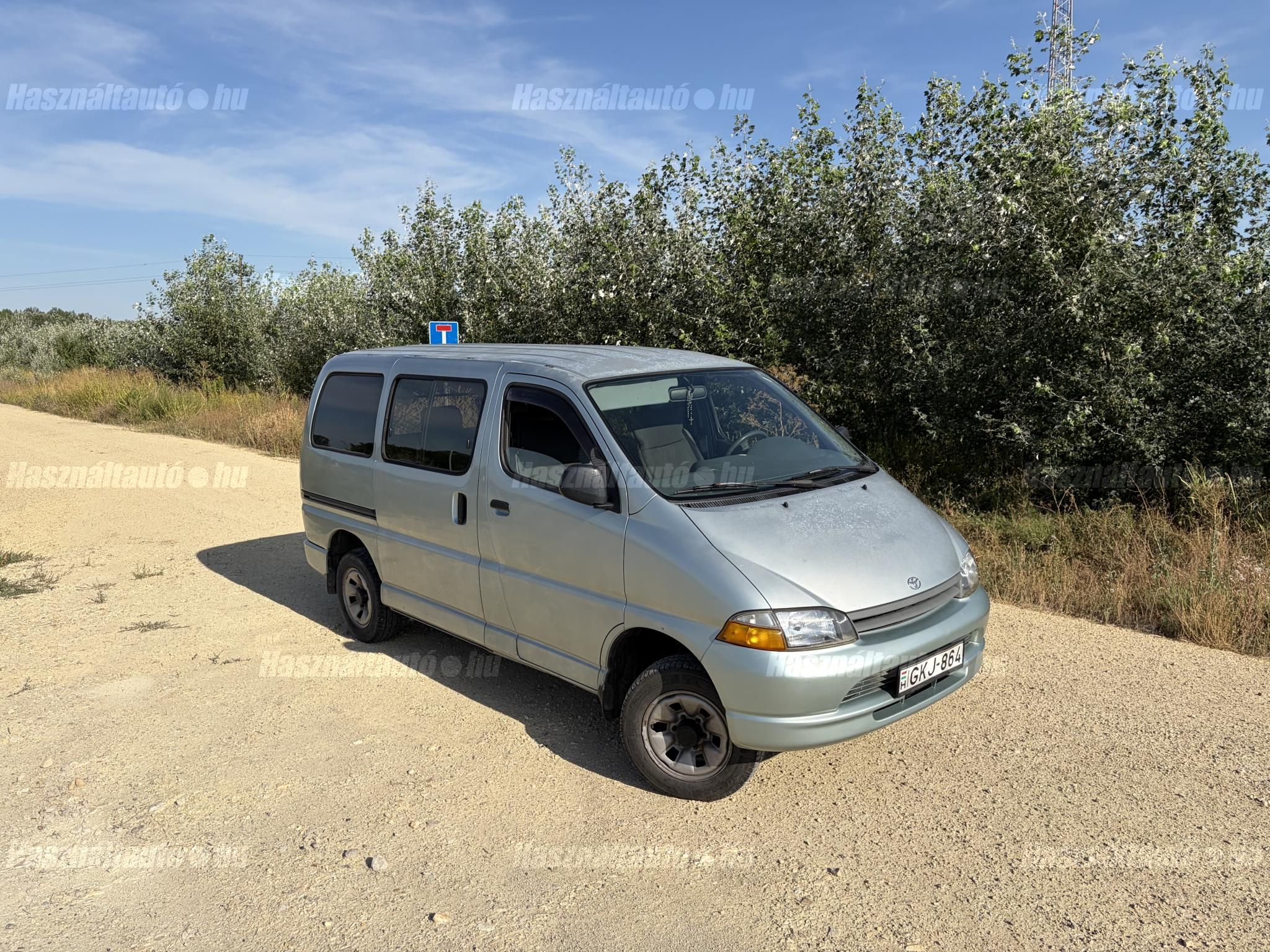 TOYOTA HIACE 1997/12 - 1