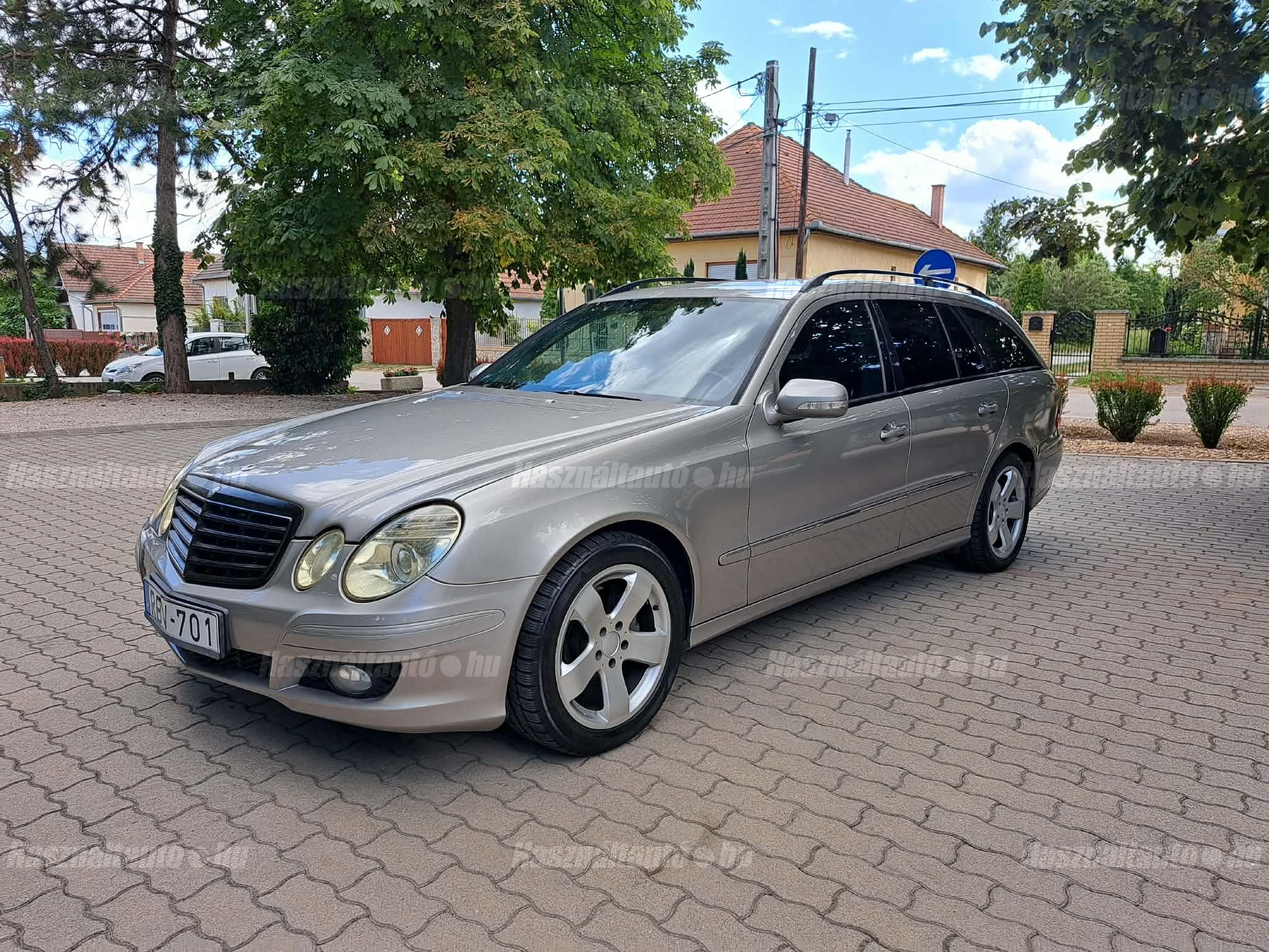 MERCEDES-BENZ E 320 2008/12 - 1