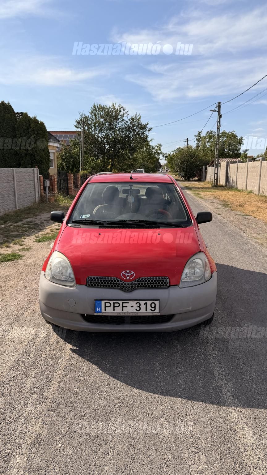TOYOTA YARIS 2002/10 - 1