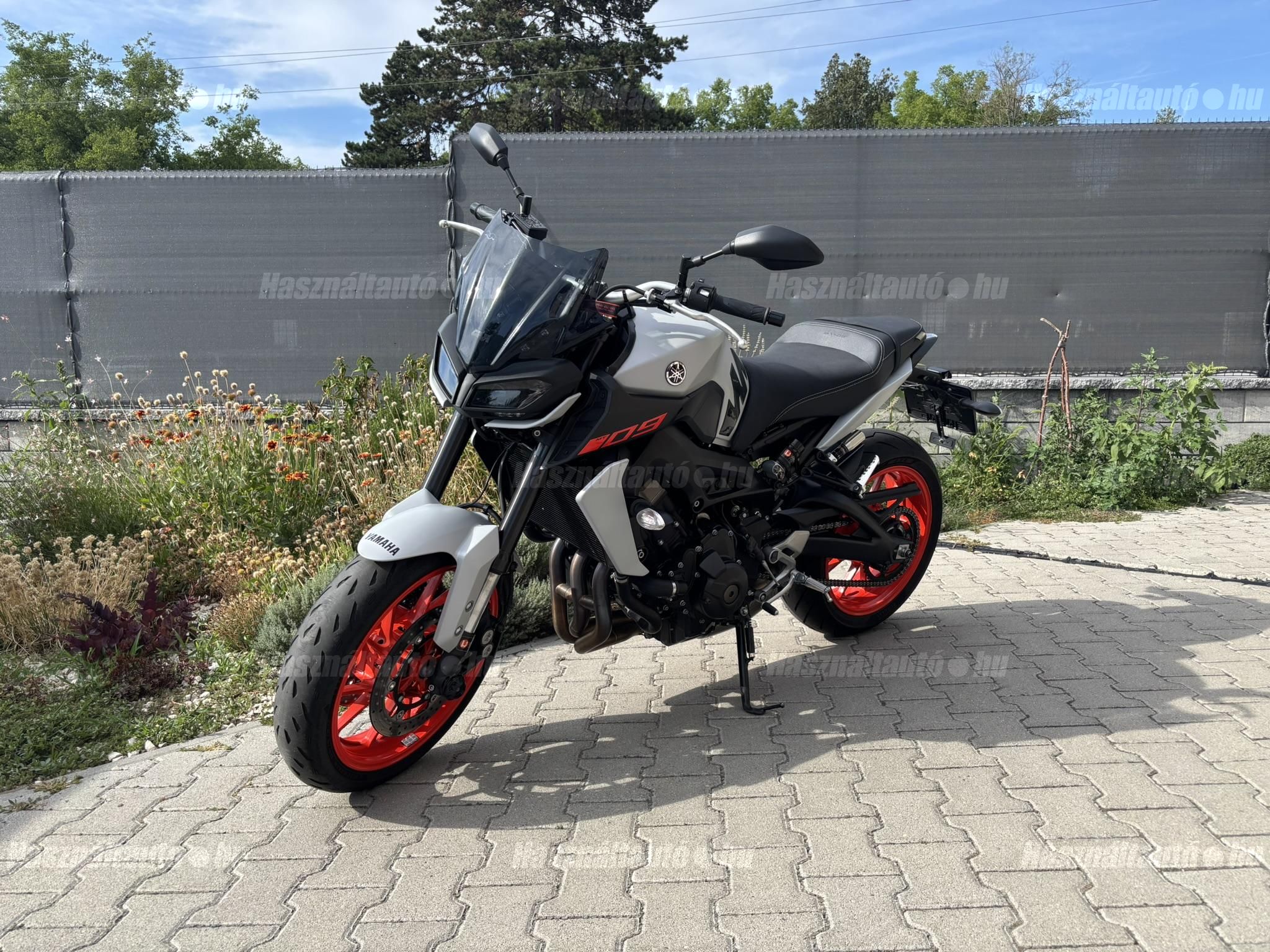 YAMAHA MT-09 2020/8 - 1