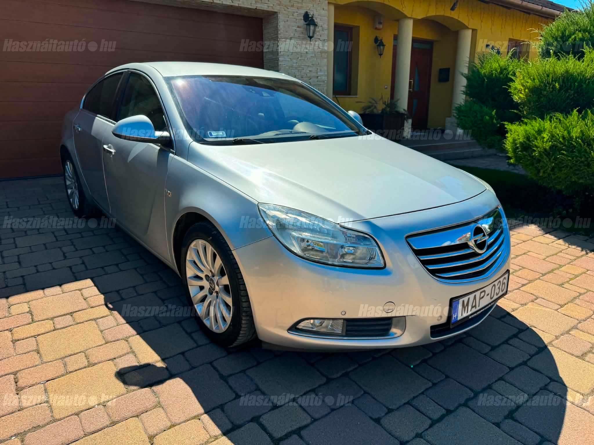 OPEL INSIGNIA 2009/6 - 1