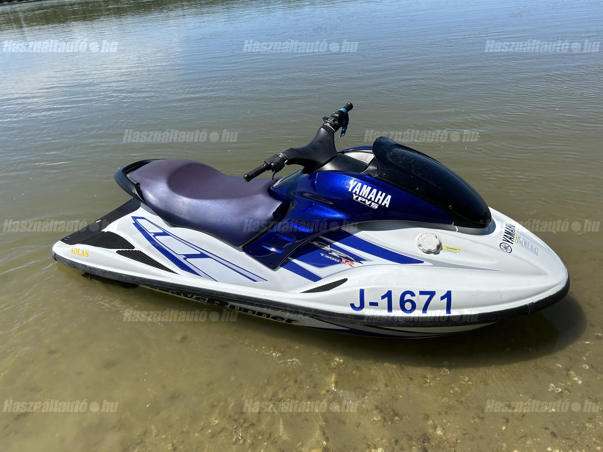YAMAHA 2004 - 1