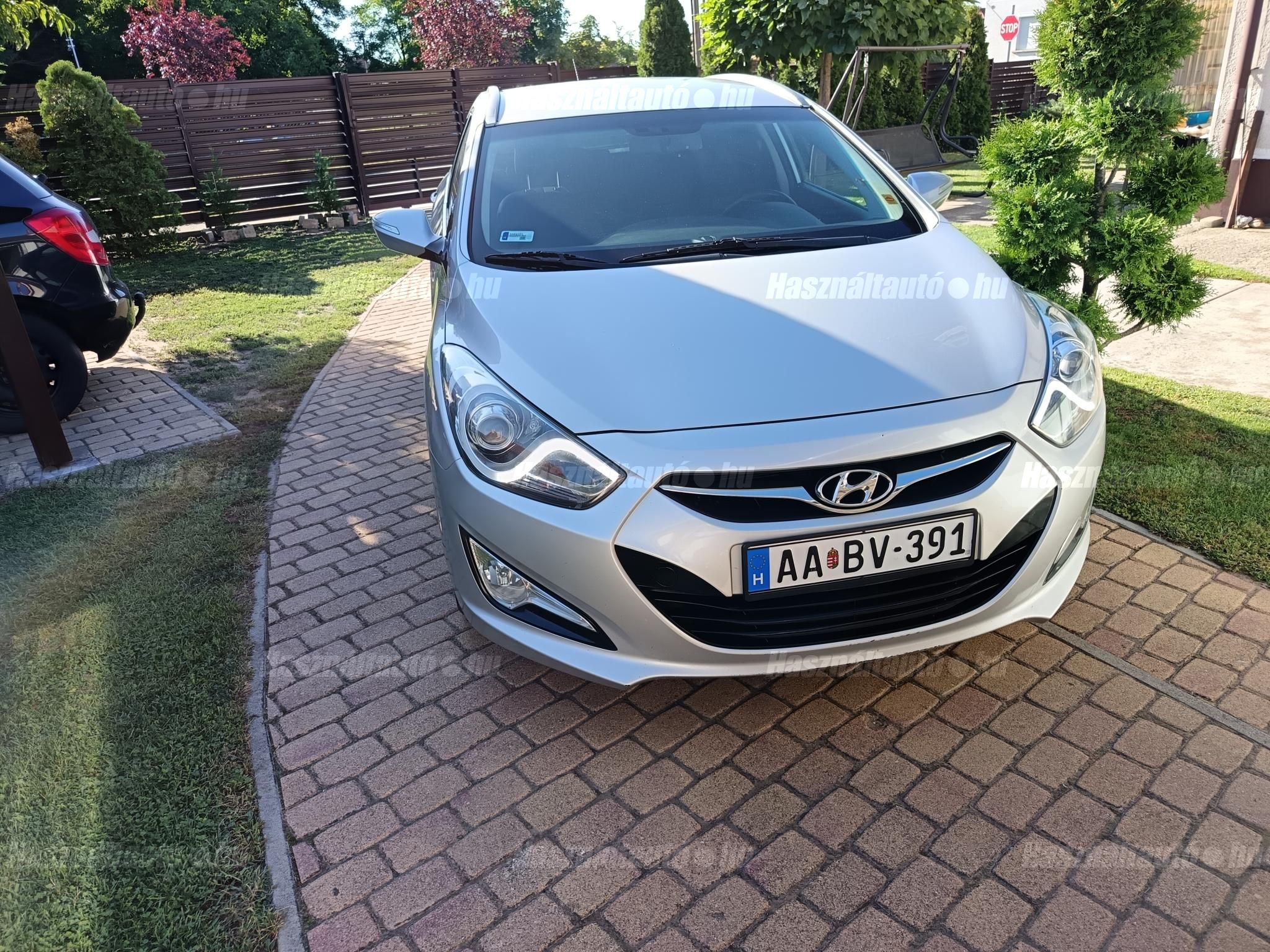 HYUNDAI I40 2012/11 - 1
