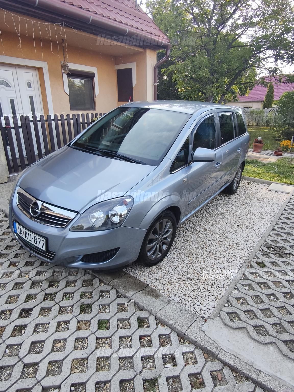 OPEL ZAFIRA B 2010/9 - 1