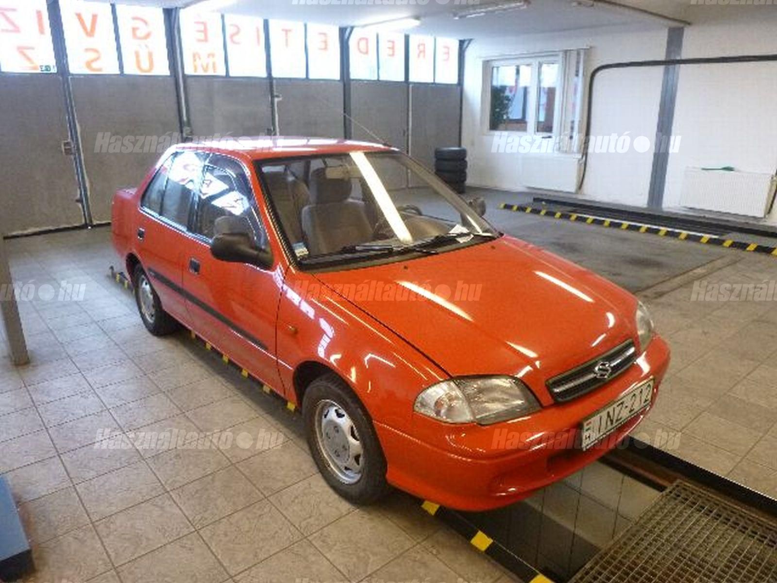 SUZUKI SWIFT 2003/4 - 1
