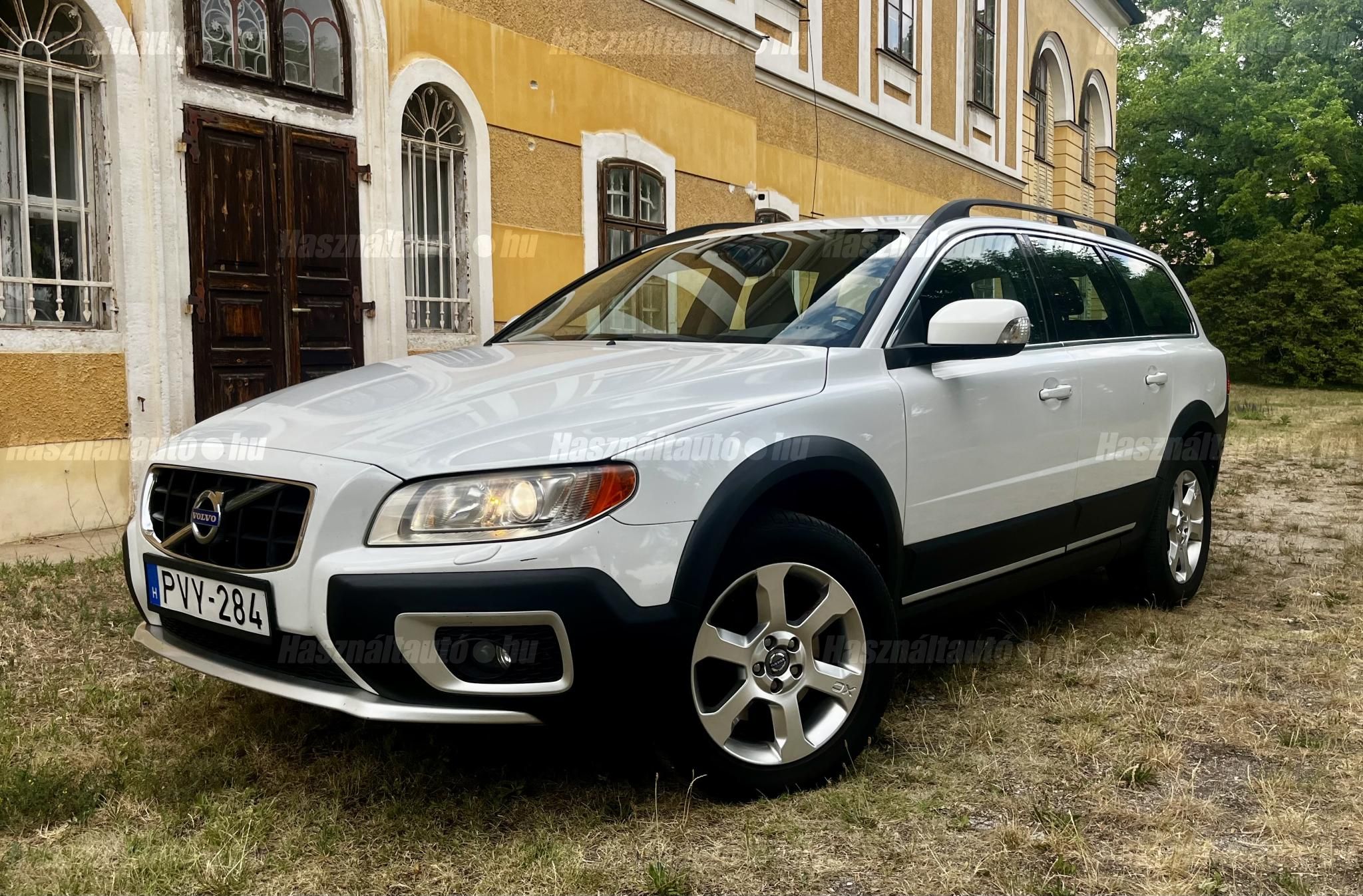 VOLVO XC70 2010/8 - 1