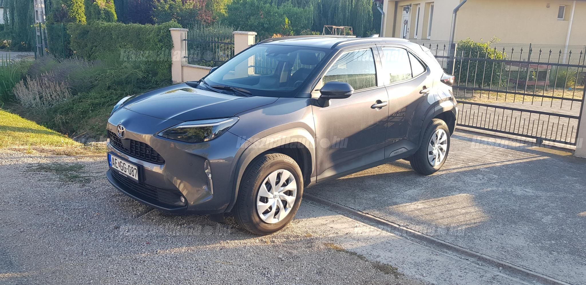 TOYOTA YARIS CROSS 2023/10 - 1