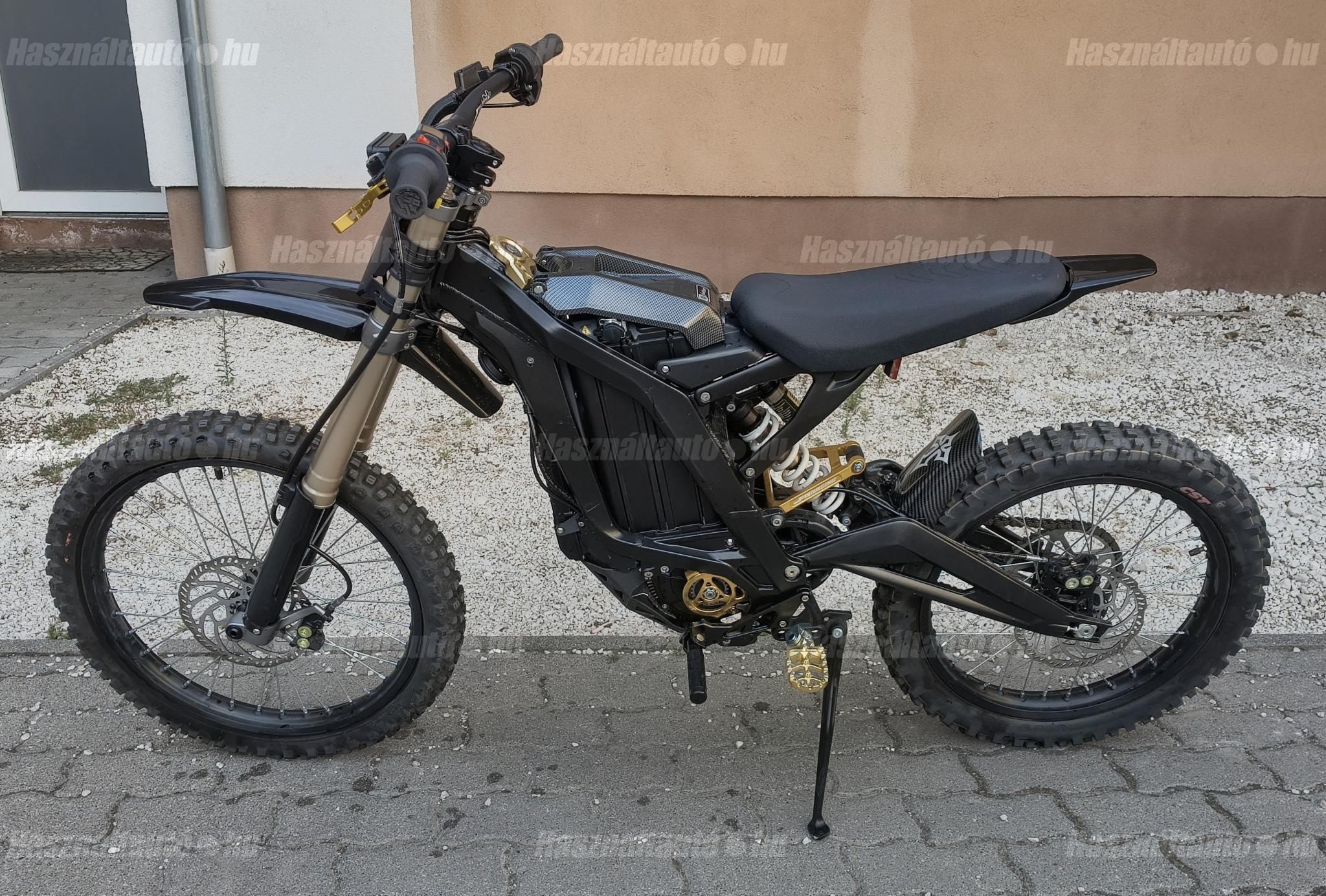 SUR-RON LIGHT BEE X 2025/4 - 1