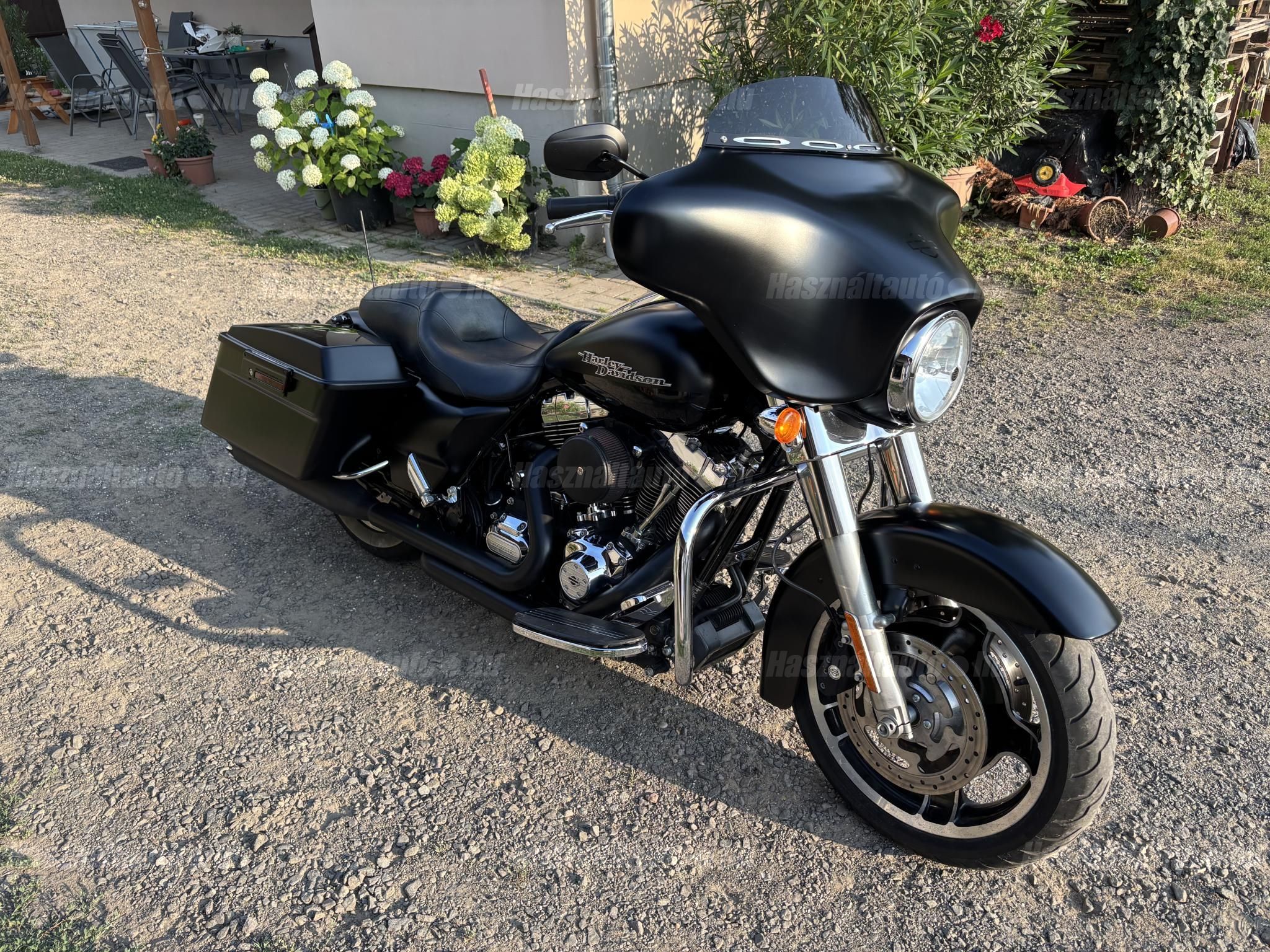 HARLEY-DAVIDSON STREET GLIDE 2012/1 - 1