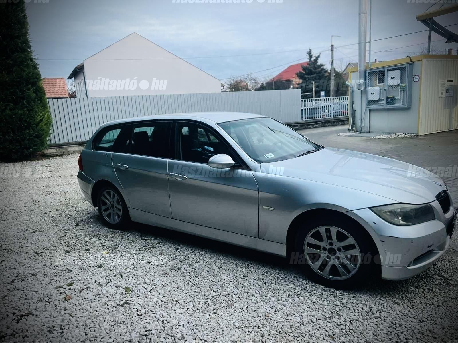 BMW 320 2008/8 - 1