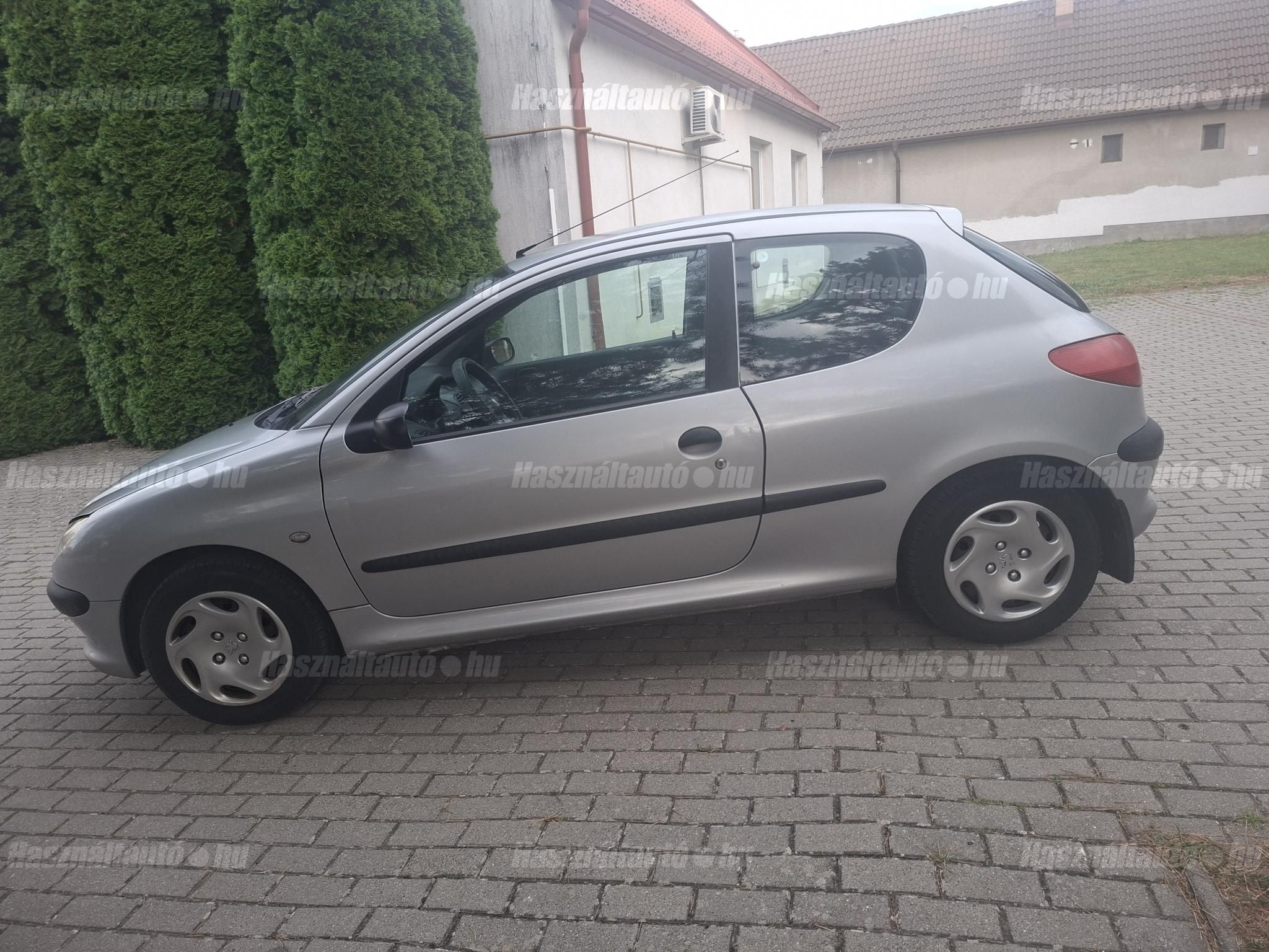 PEUGEOT 206 2001/11 - 1