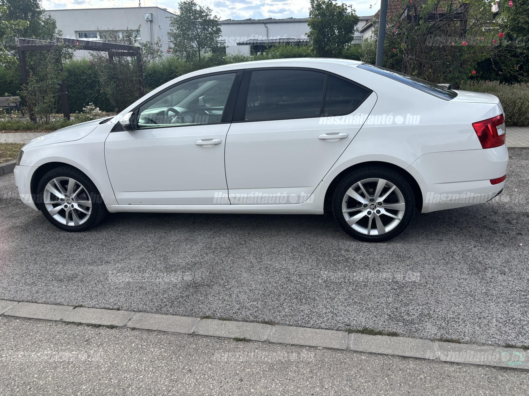 SKODA OCTAVIA 2013/6 - 1