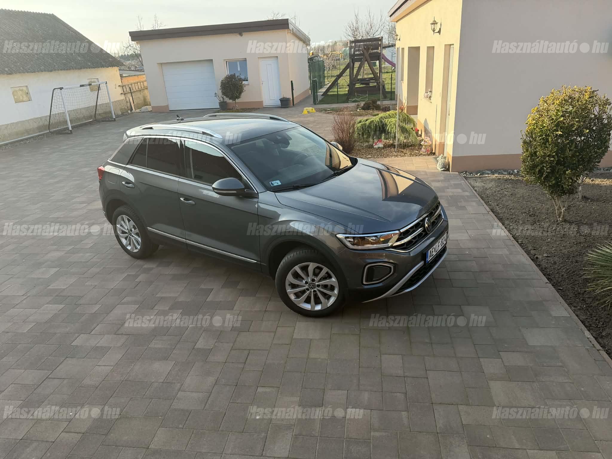 VOLKSWAGEN T-ROC 2024/2 - 1