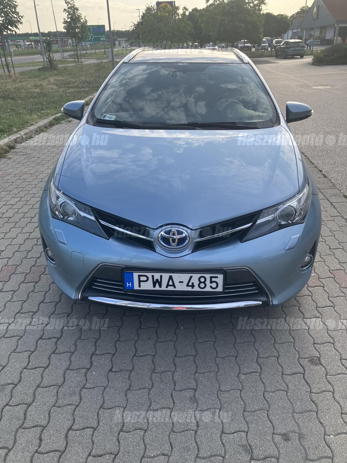 TOYOTA AURIS 2013/11 - 1