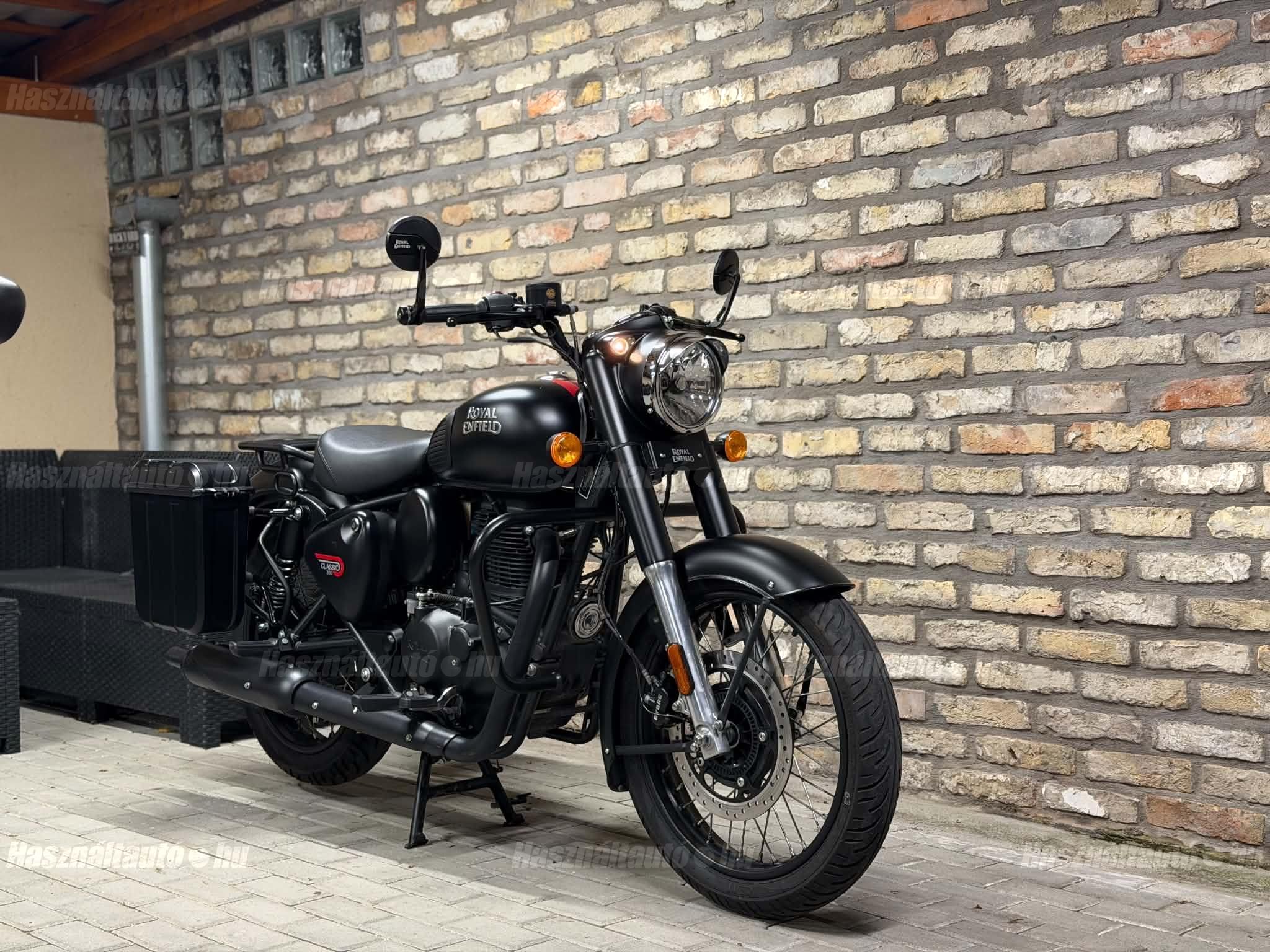 ROYAL ENFIELD CLASSIC 2022/11 - 1