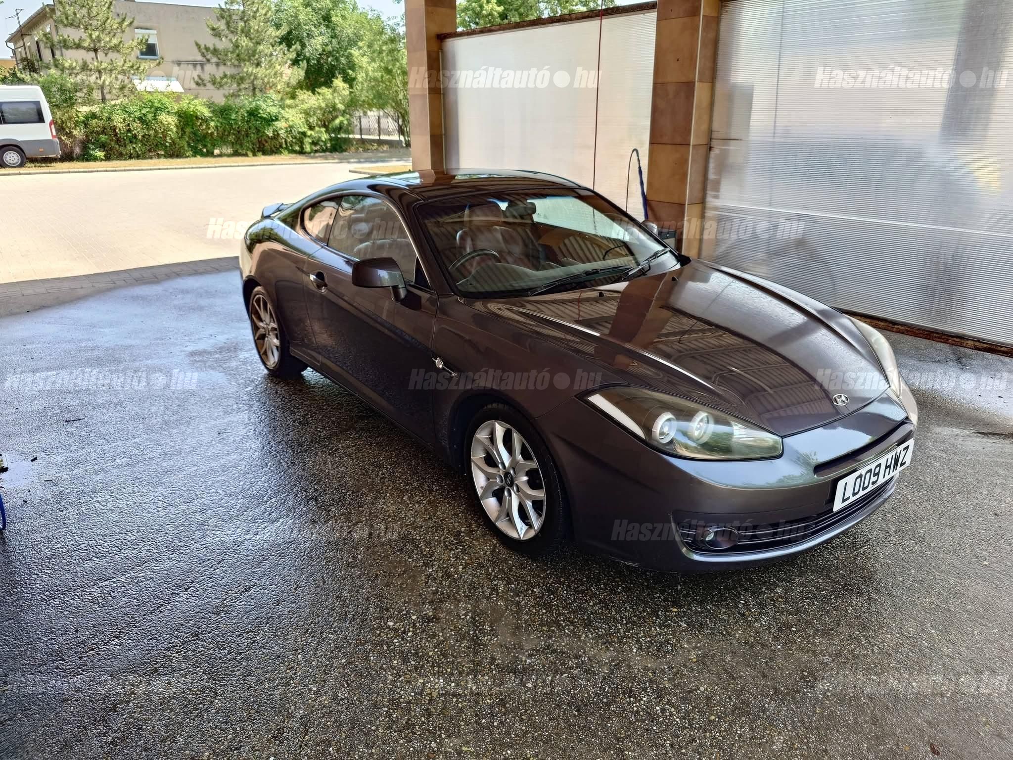 HYUNDAI COUPE 2008 - 1