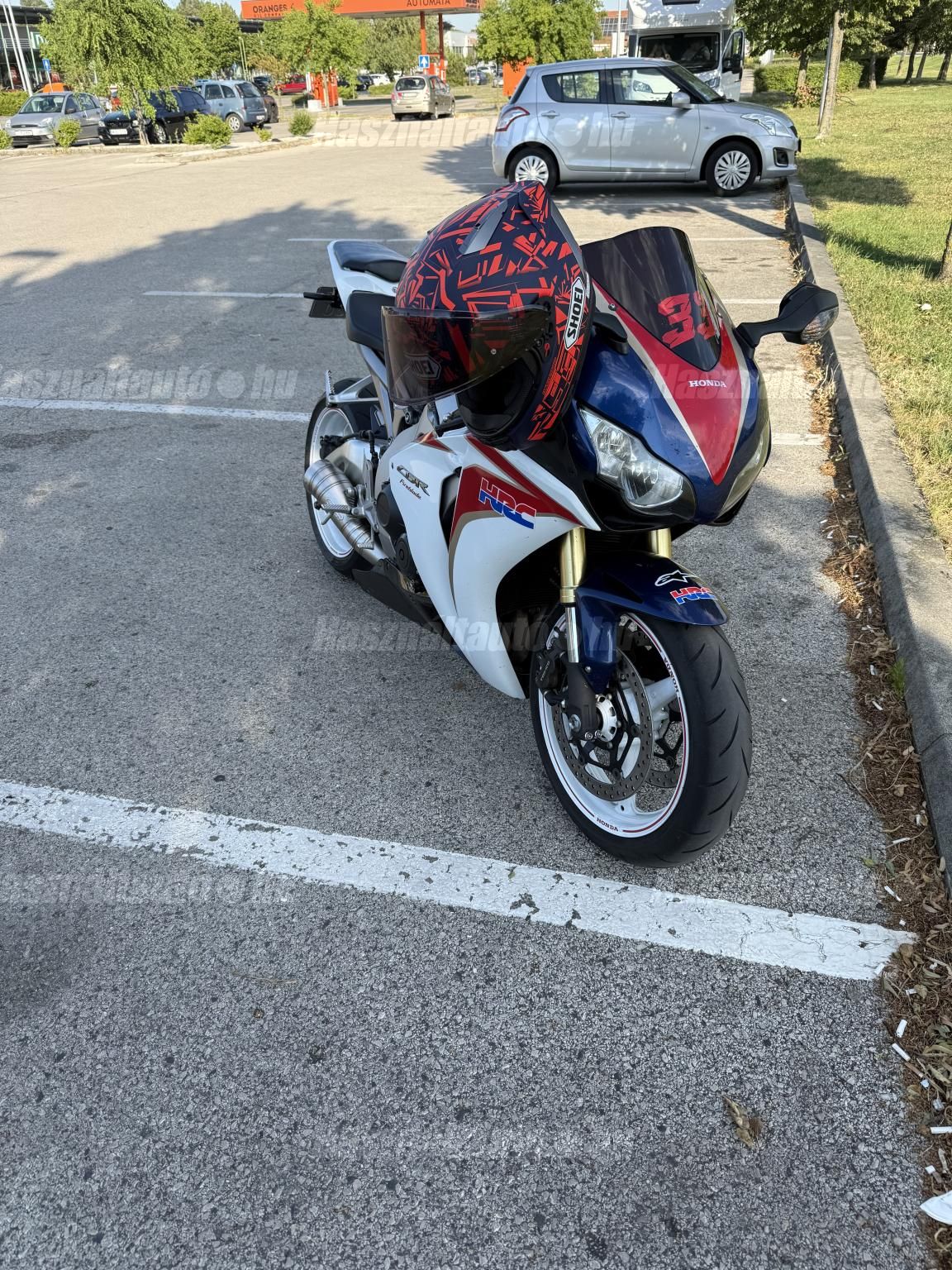 HONDA CBR 1000 RR 2011/10 - 1