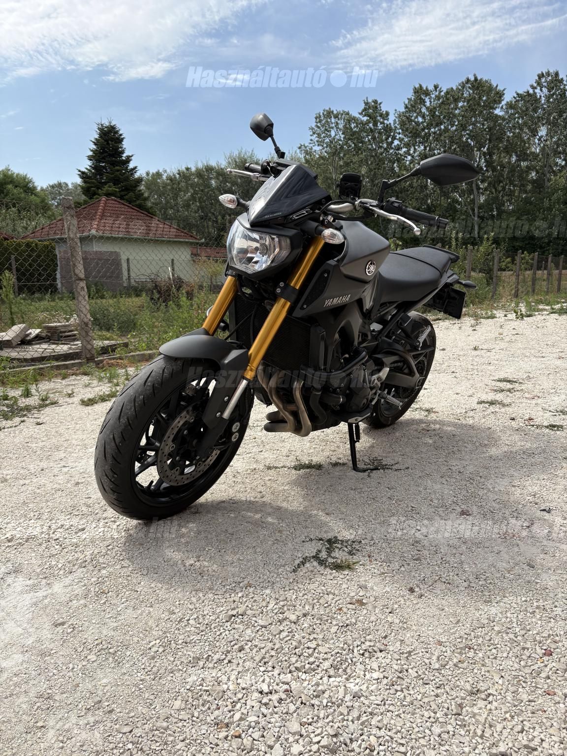YAMAHA MT-09 2016 - 1