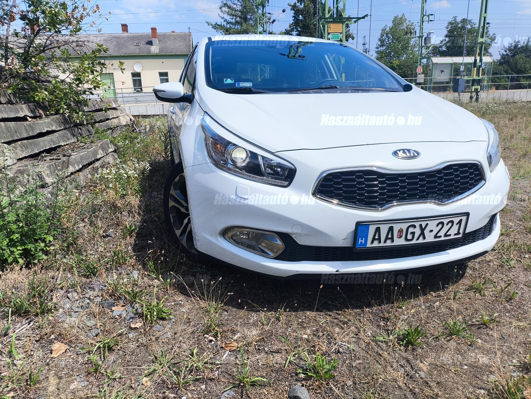 KIA CEE'D 2013/6 - 1