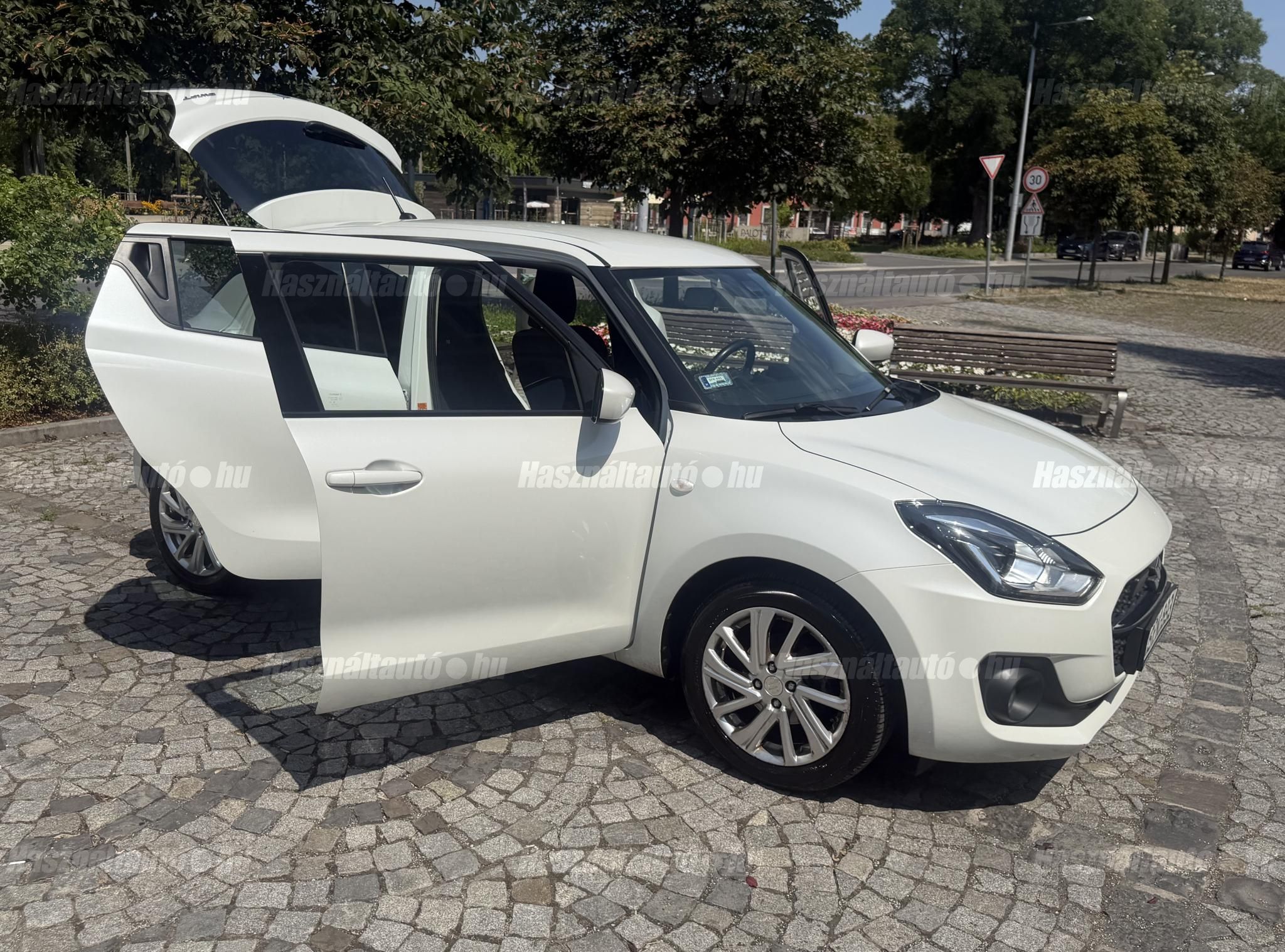 SUZUKI SWIFT 2021/5 - 1