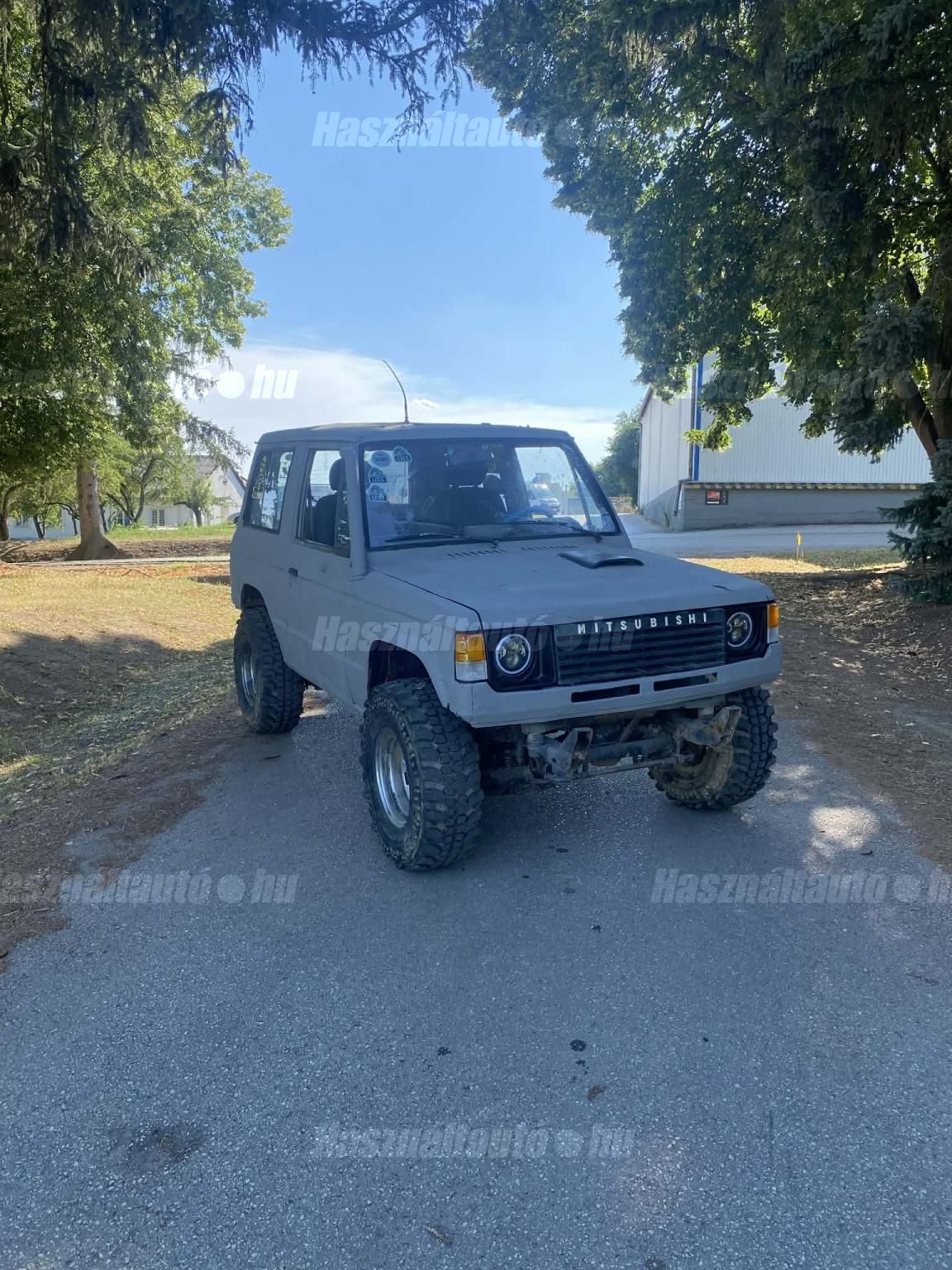 MITSUBISHI PAJERO 1990 - 1