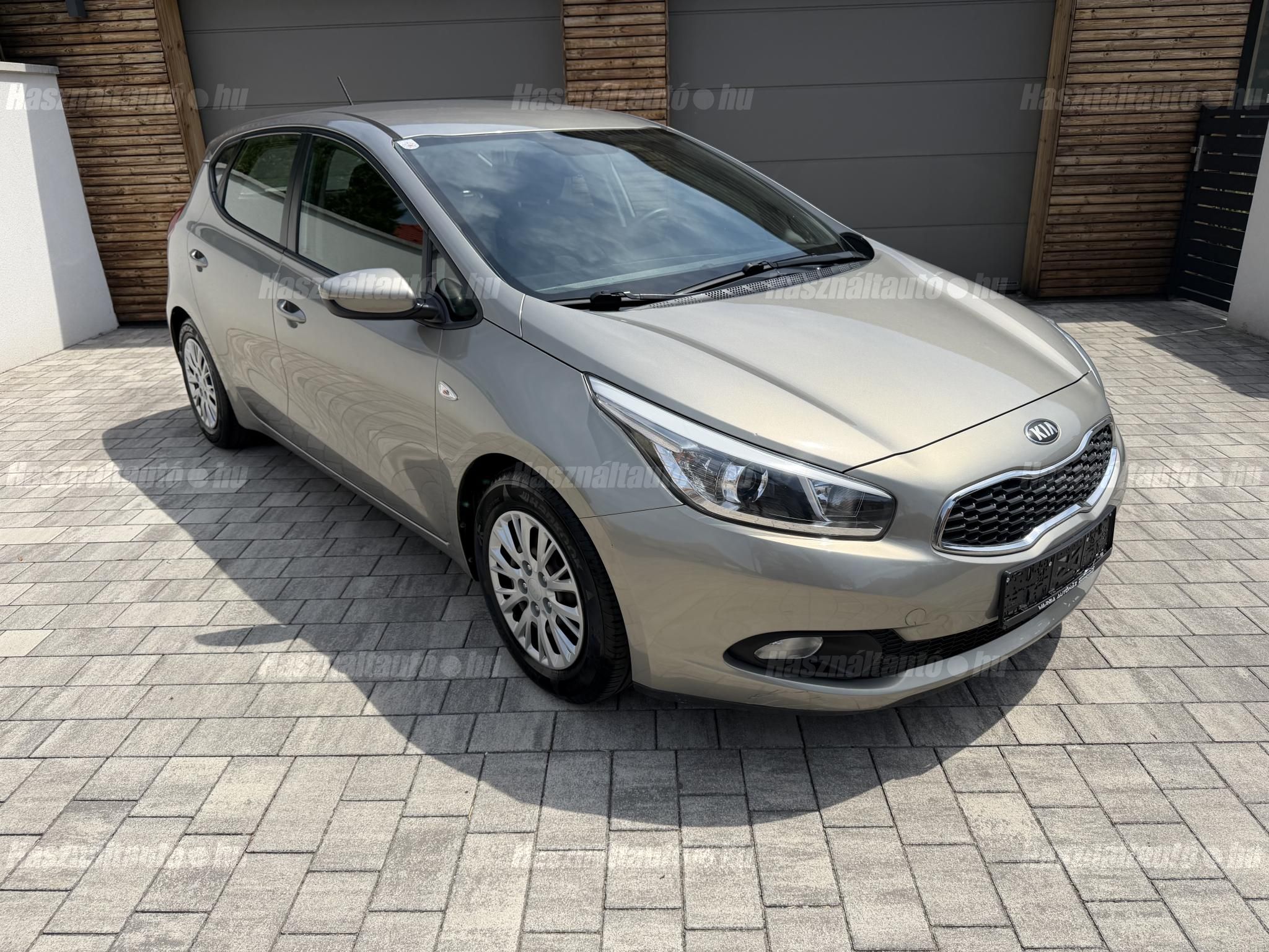 KIA CEE'D 2014/1 - 1