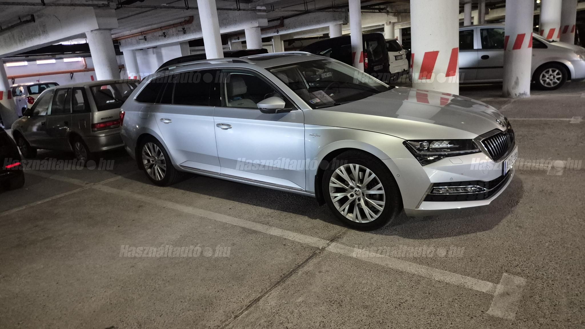 SKODA SUPERB 2023/6 - 1