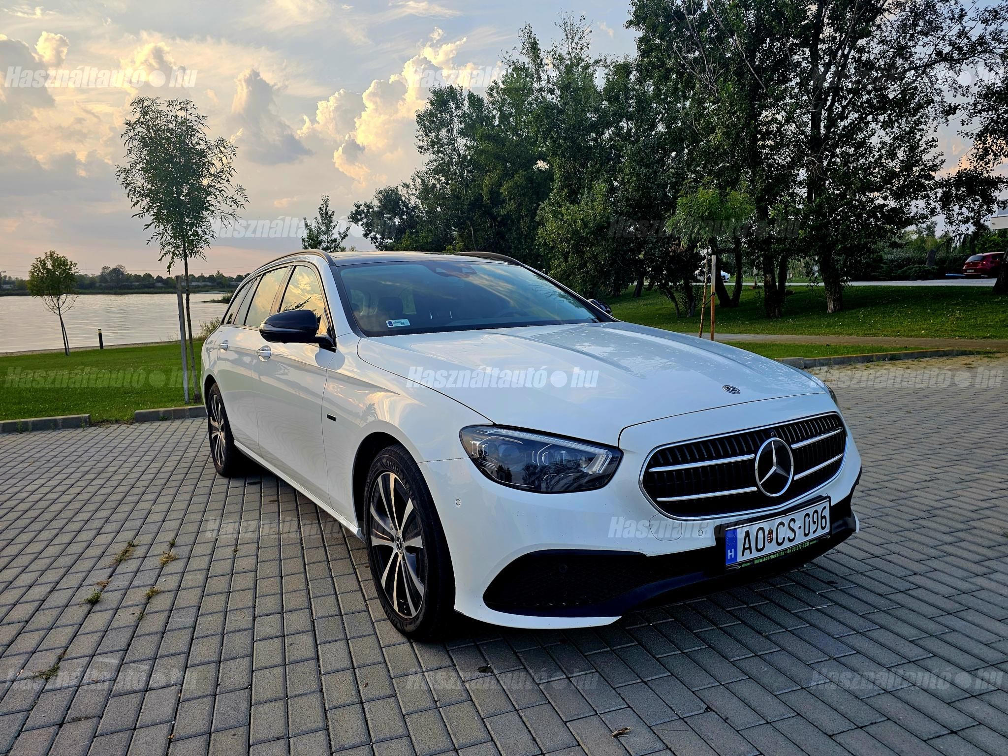 MERCEDES-BENZ E-OSZTÁLY 2021/7 - 1