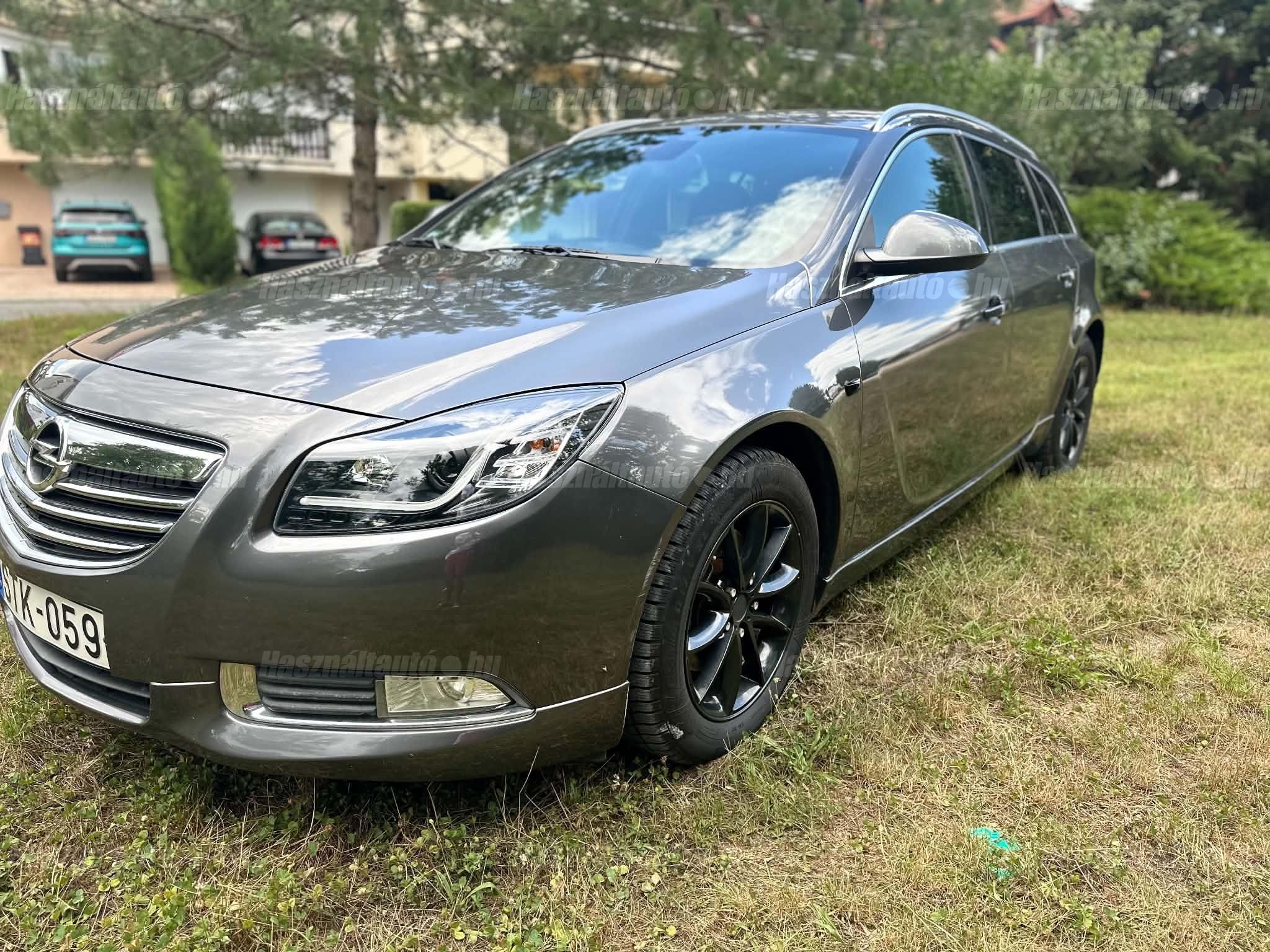 OPEL INSIGNIA 2010/11 - 1