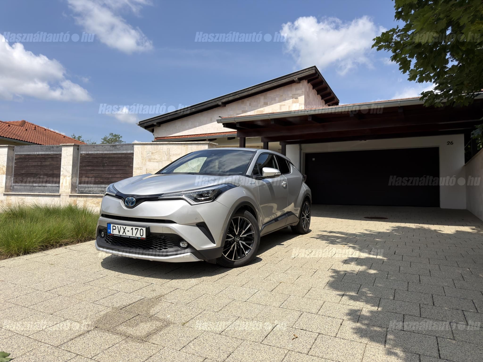 TOYOTA C-HR 2018/8 - 1