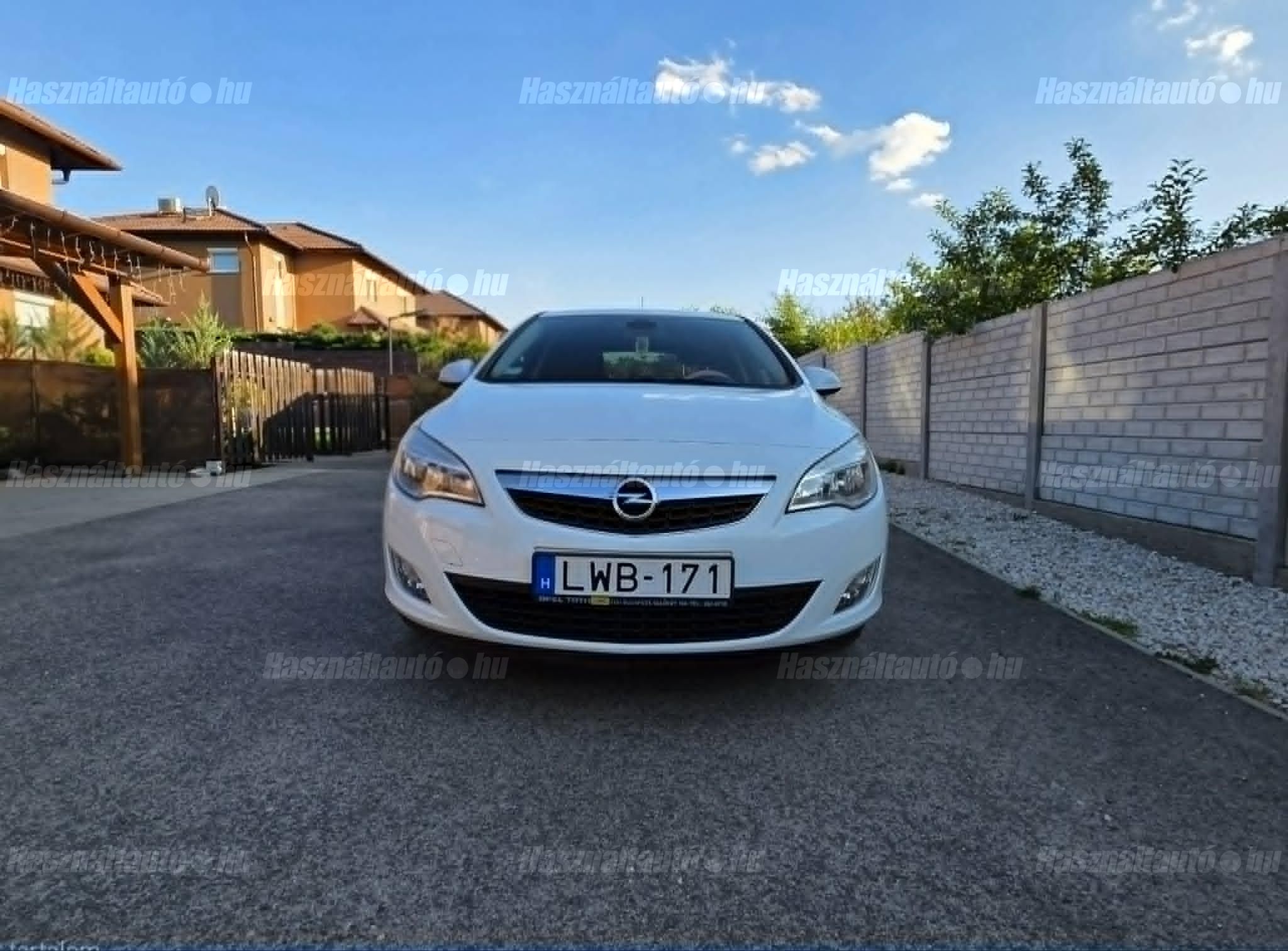 OPEL ASTRA J 2011/5 - 1