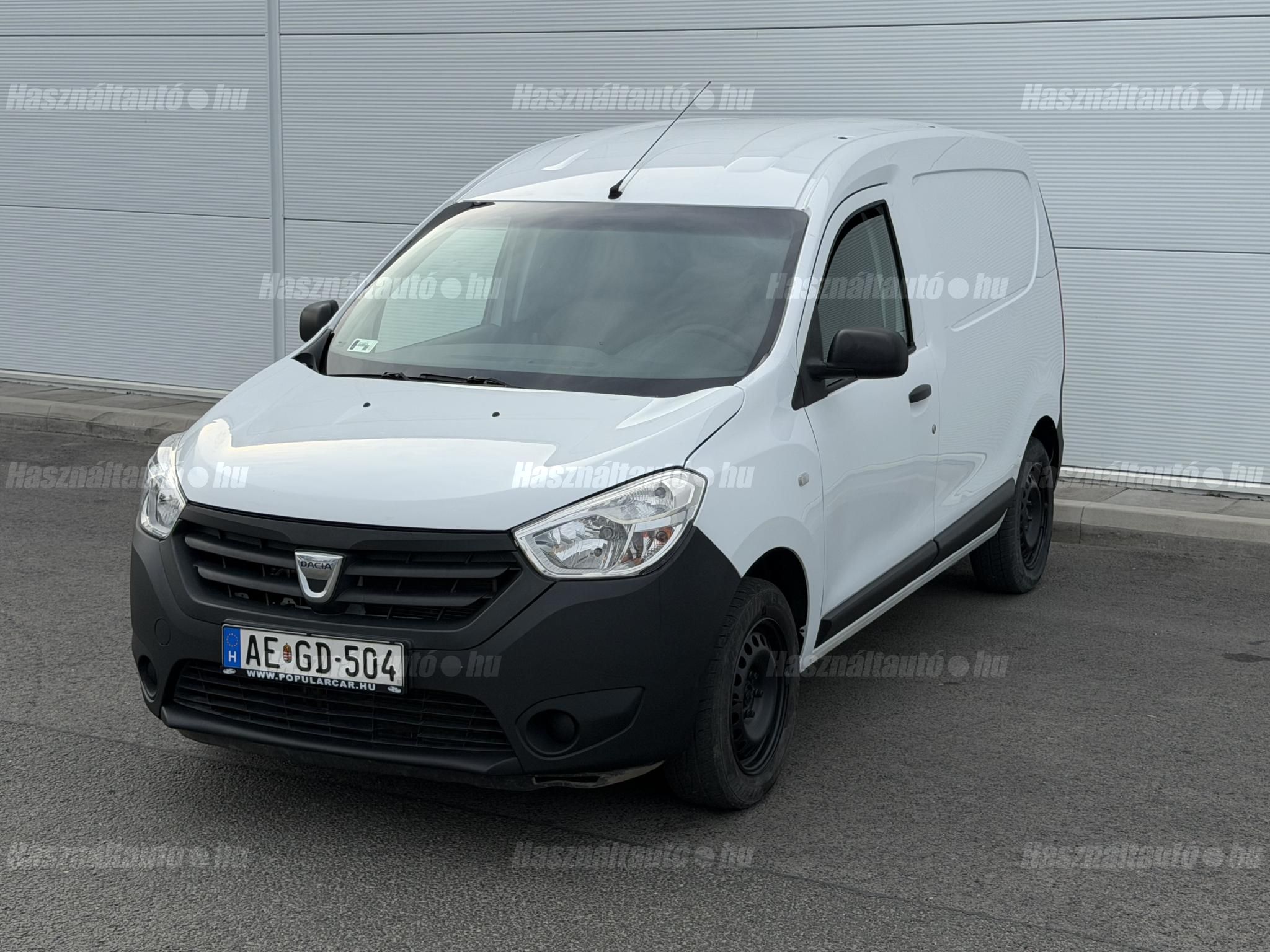 DACIA DOKKER 2015/11 - 1
