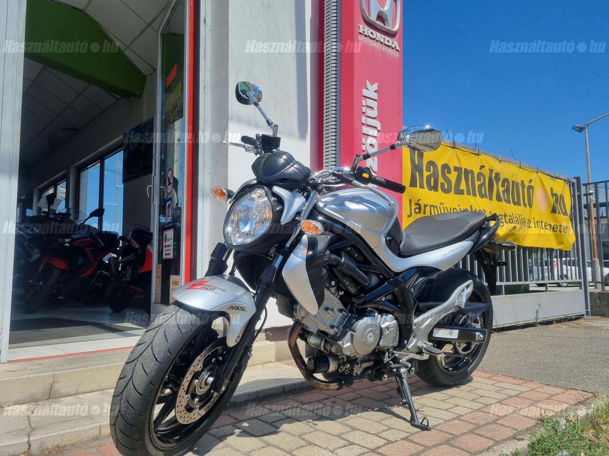 SUZUKI SFV 2011/2 - 1