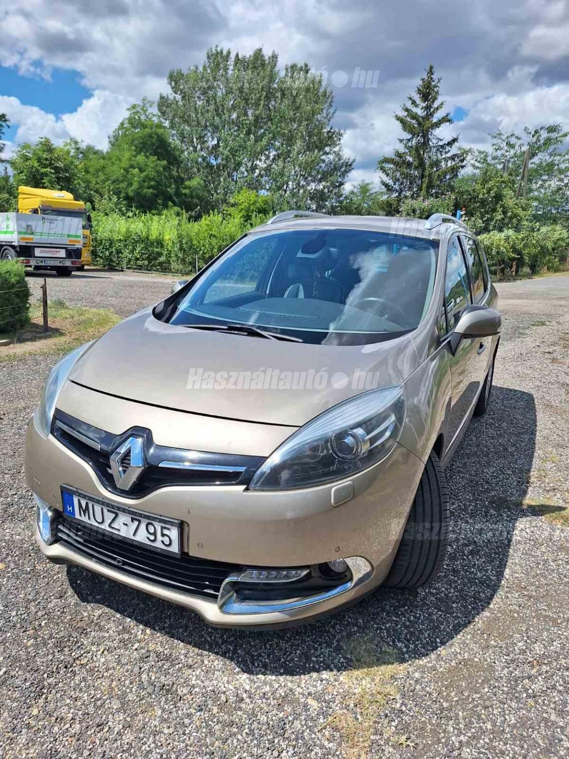 RENAULT MEGANE 2014/5 - 1