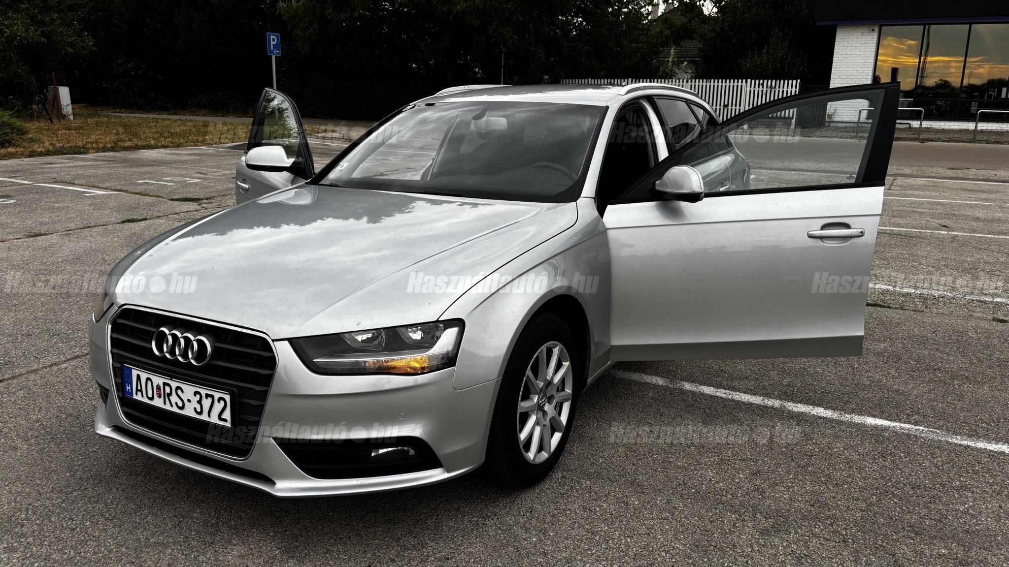 AUDI A4 2012/12 - 1