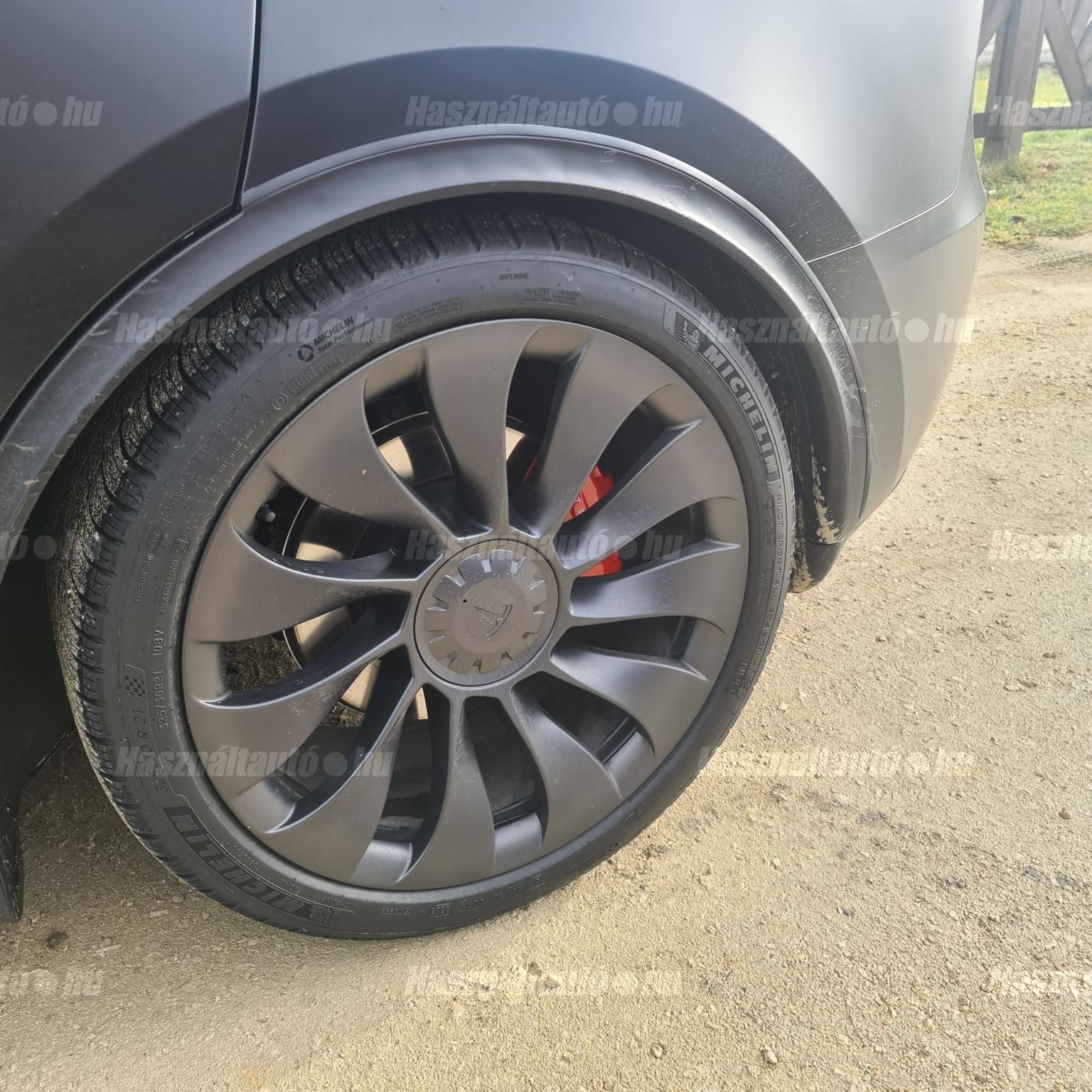 TESLA MODEL Y 2024/2 - 1
