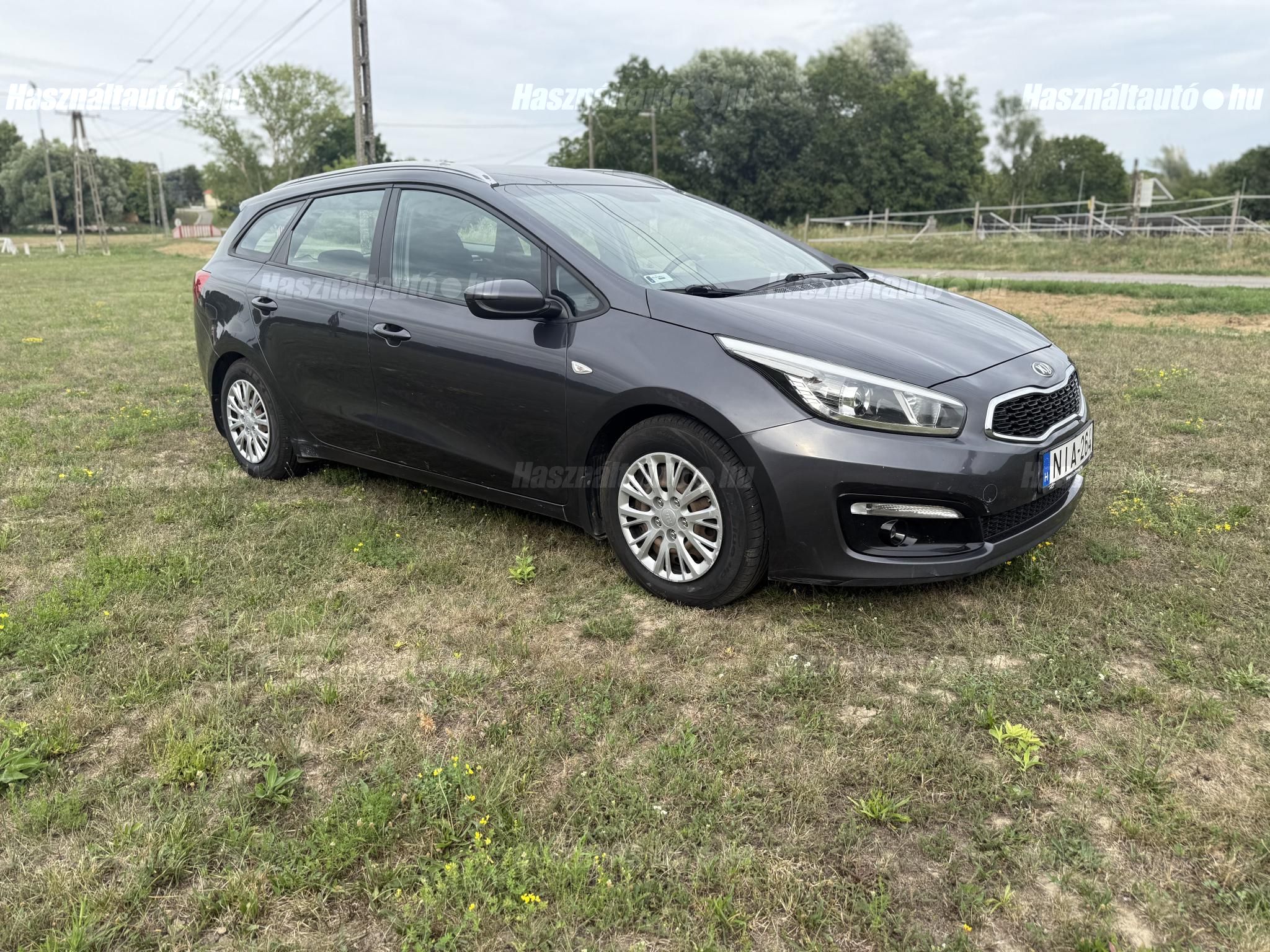 KIA CEE'D 2015/10 - 1