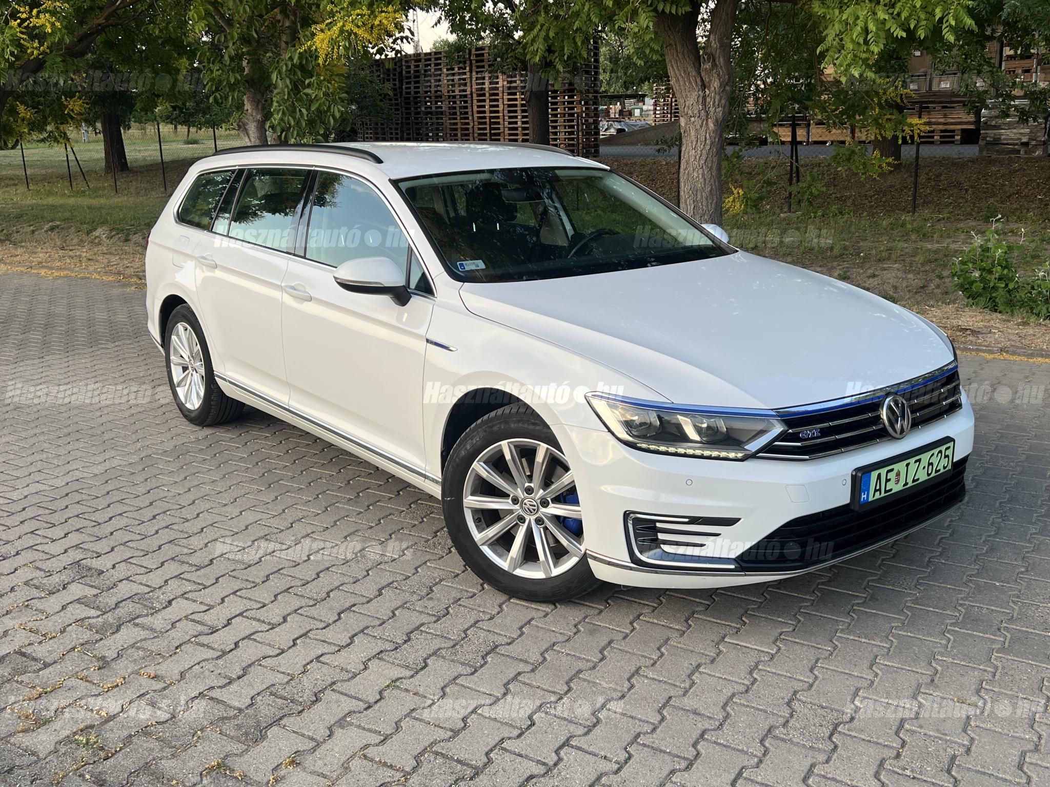 VOLKSWAGEN PASSAT VIII 2017/3 - 1