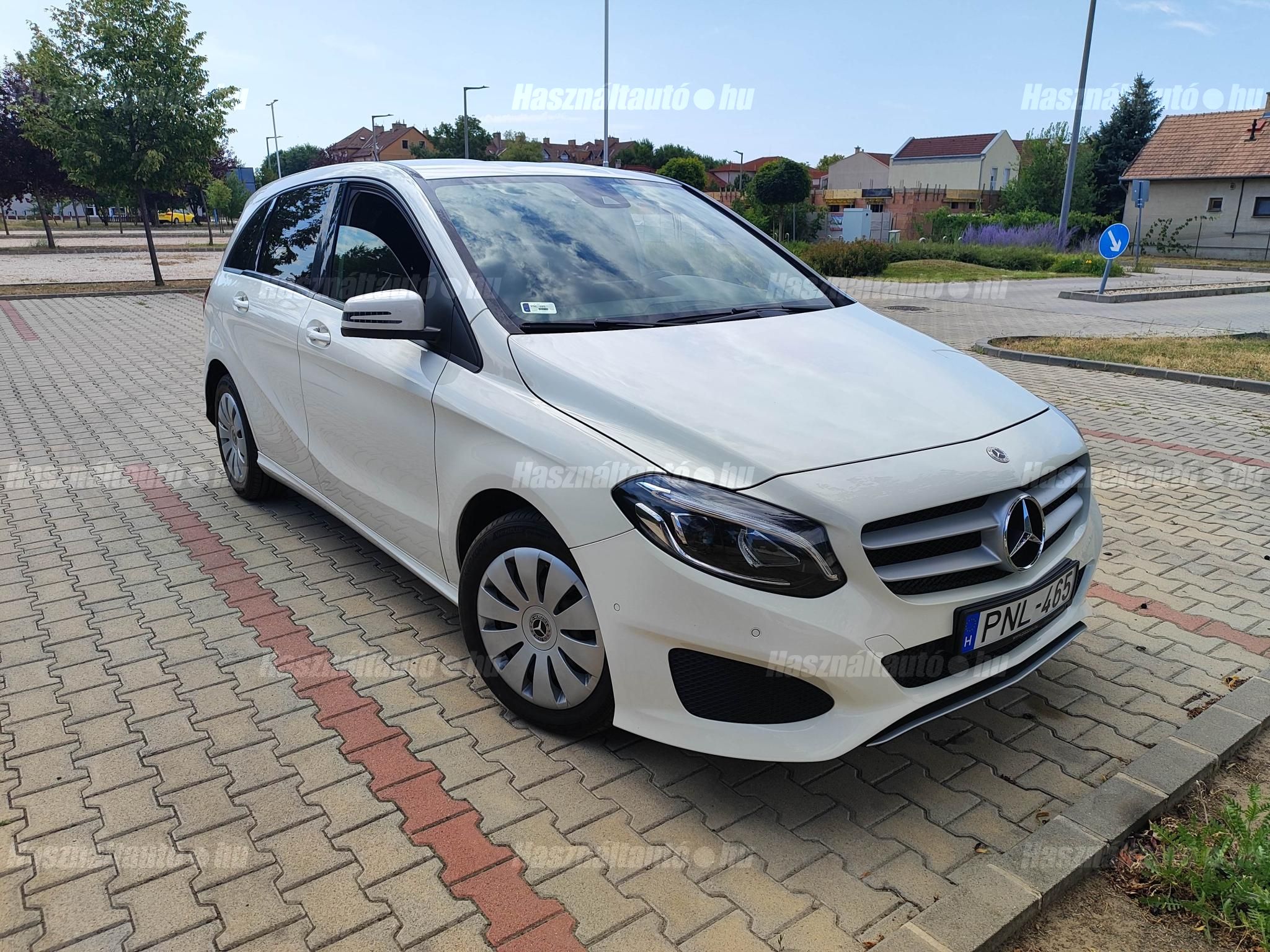 MERCEDES-BENZ B 220 2018 - 1